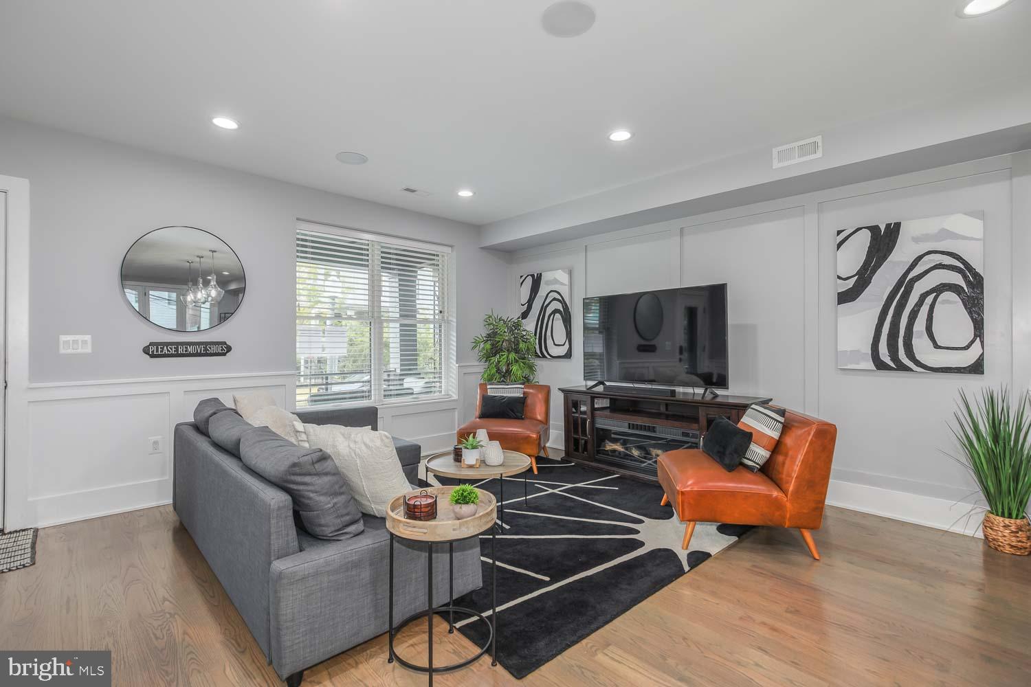 Real estate listing preview #4