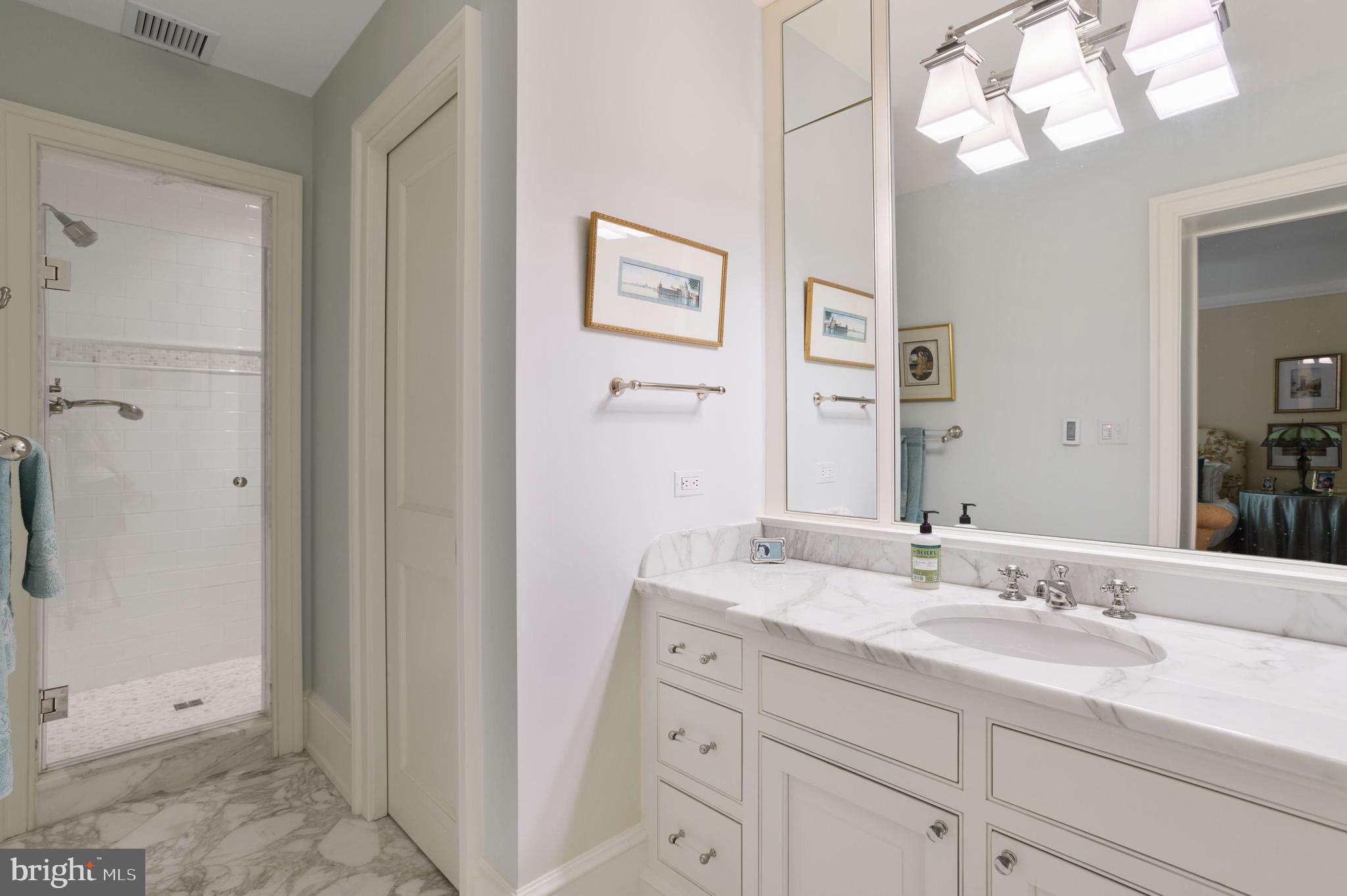 Real estate listing preview #19