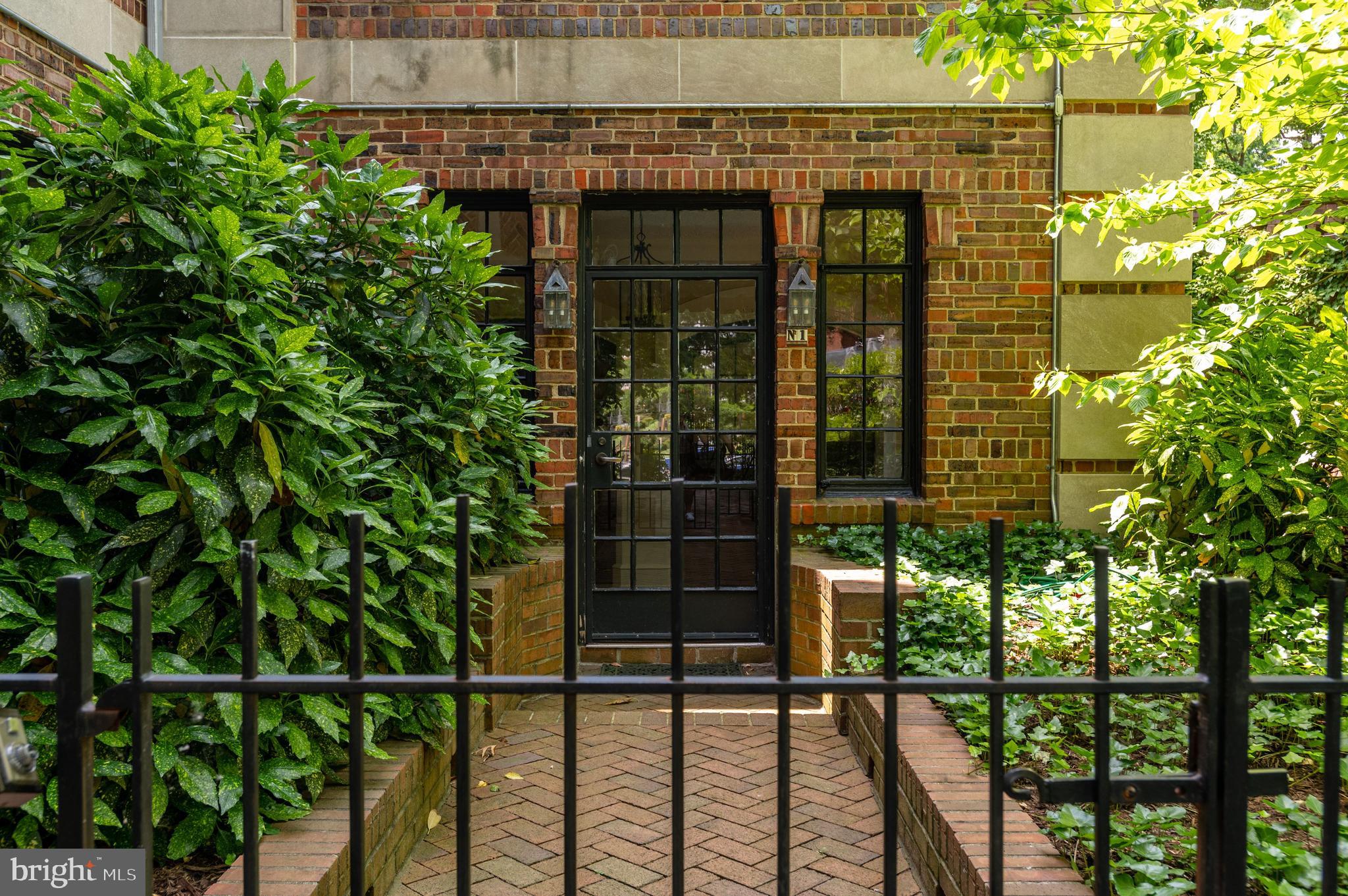 Real estate listing preview #2