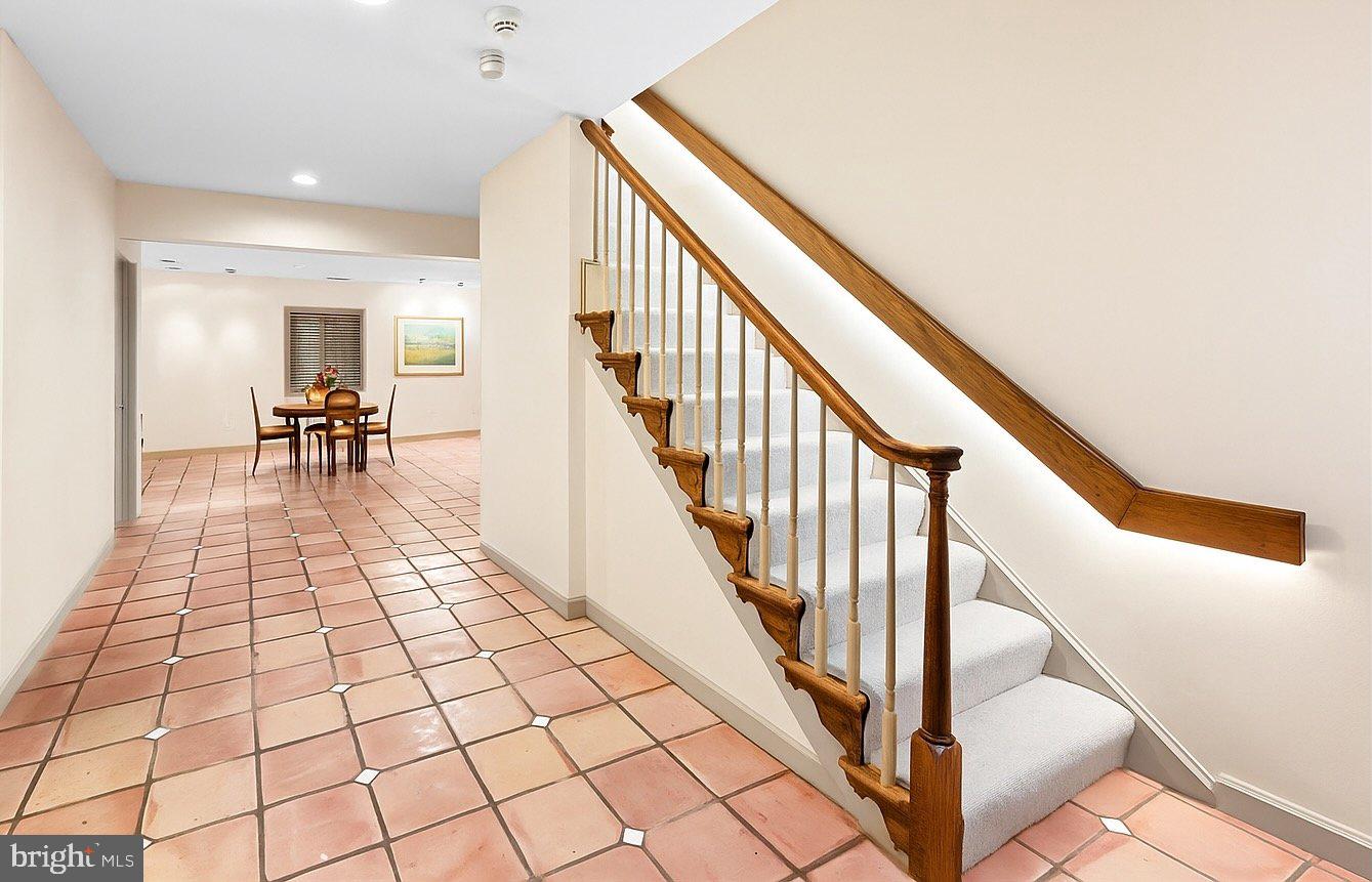 Real estate listing preview #15