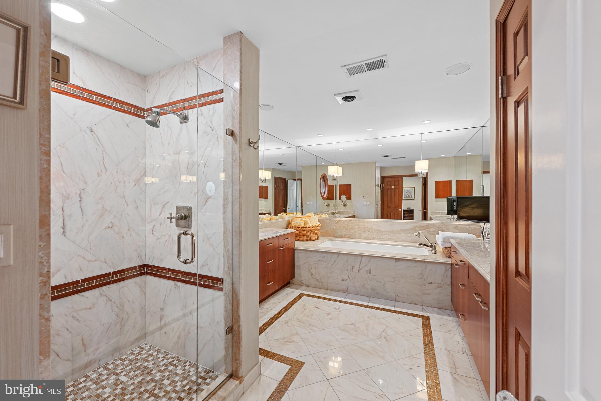 Real estate listing preview #12