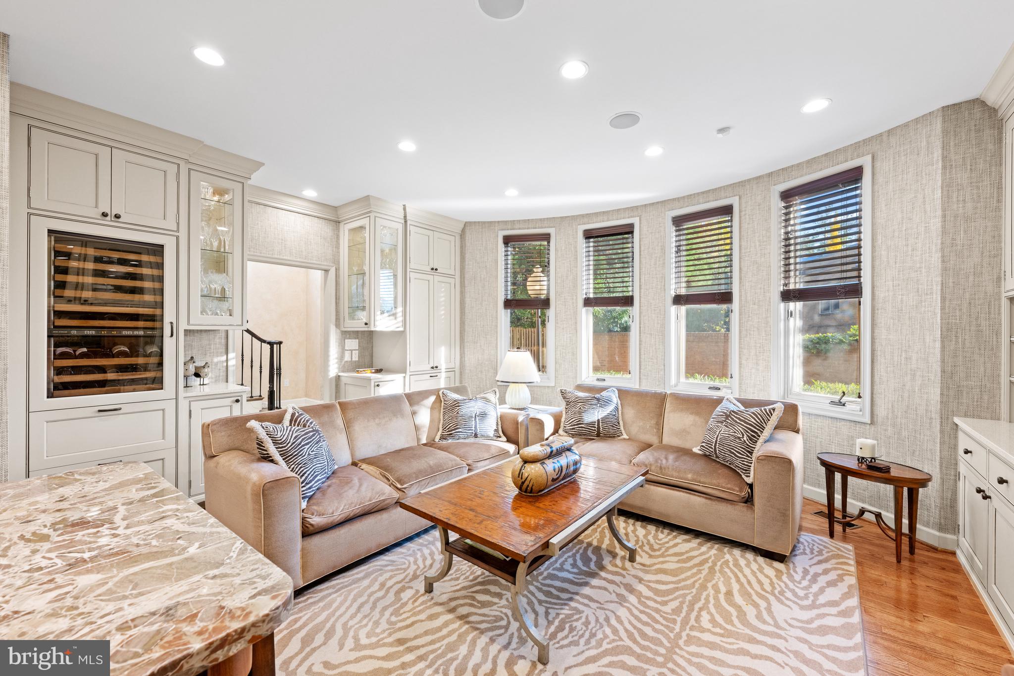 Real estate listing preview #5