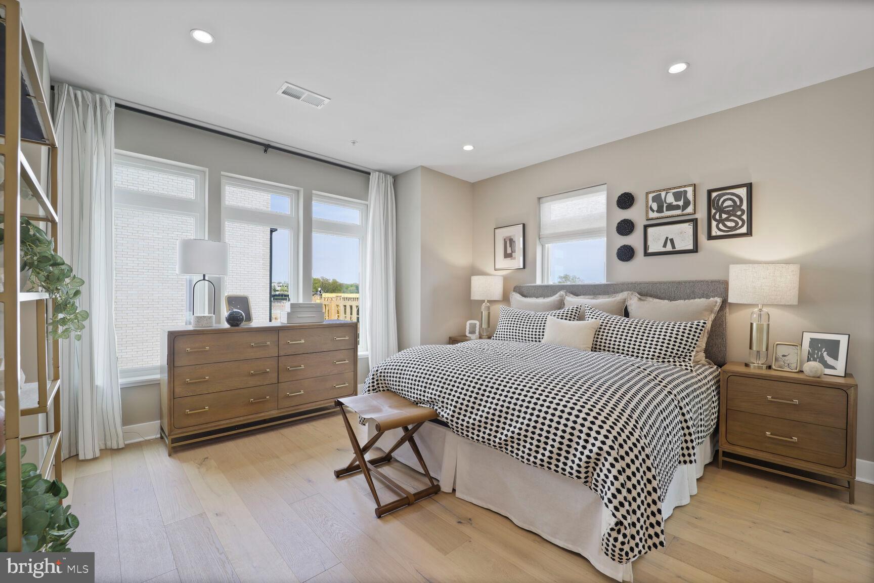 Real estate listing preview #12