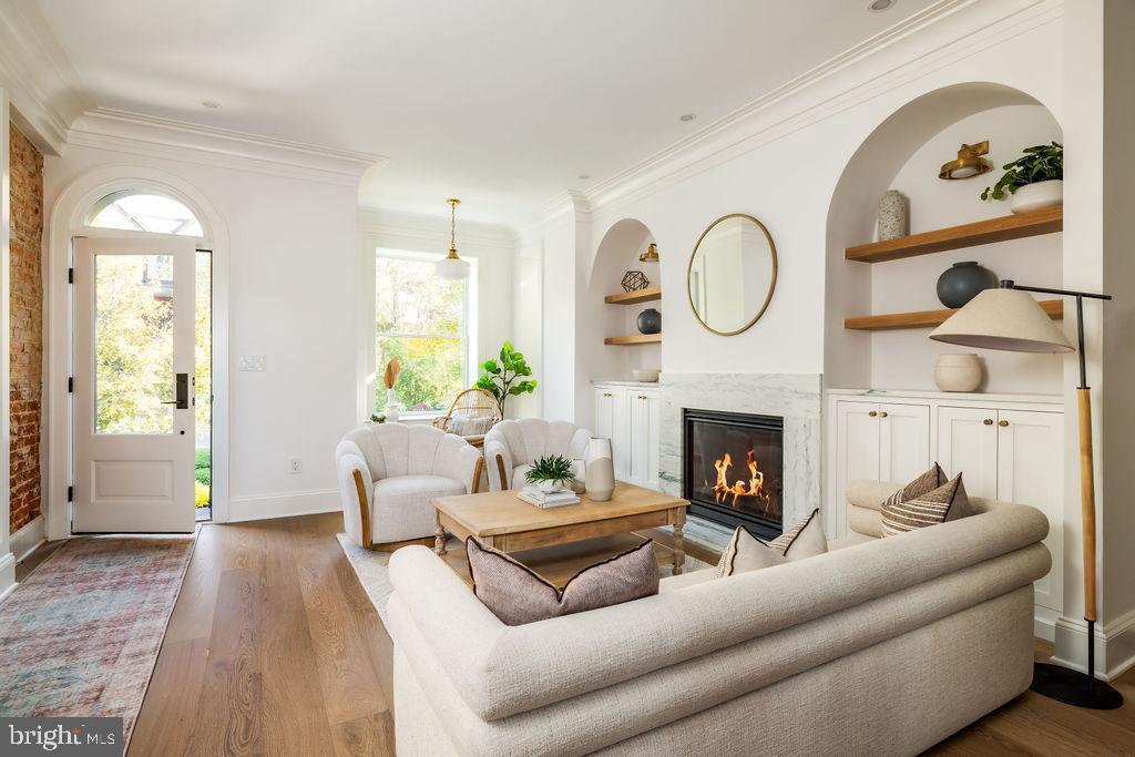 Real estate listing preview #4