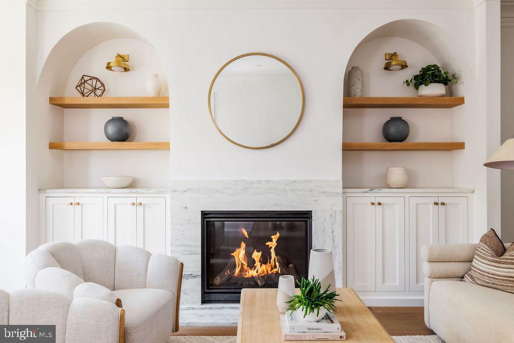 Real estate listing preview #6