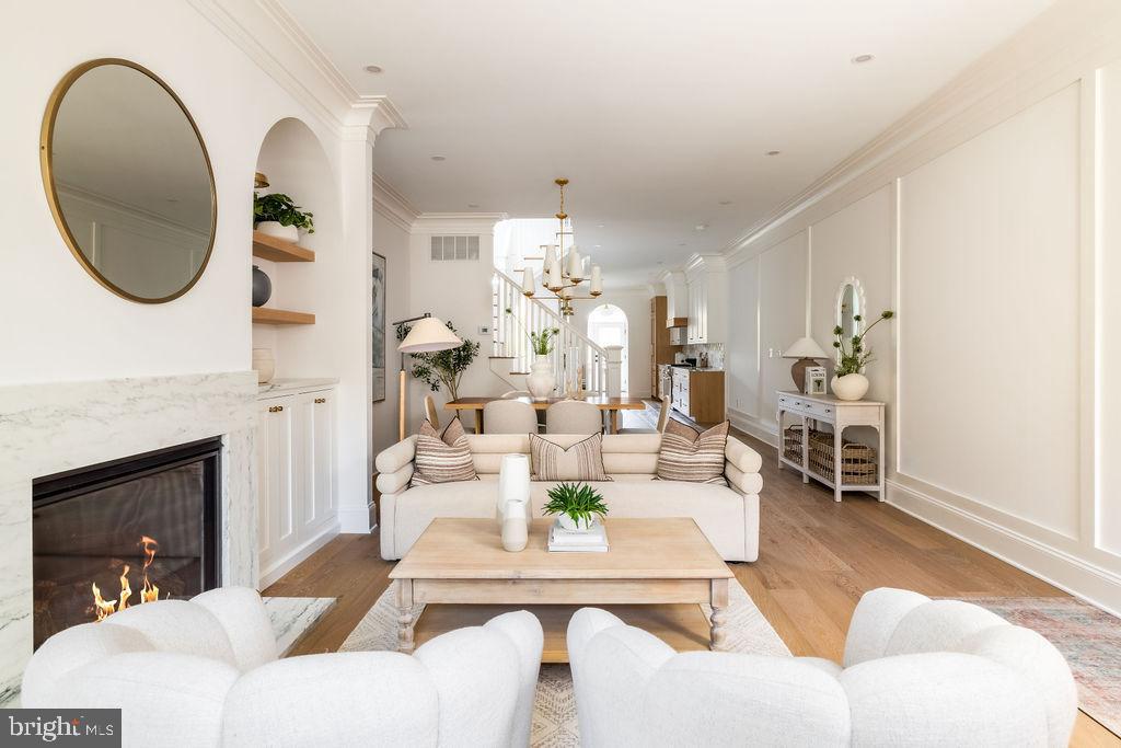 Real estate listing preview #8