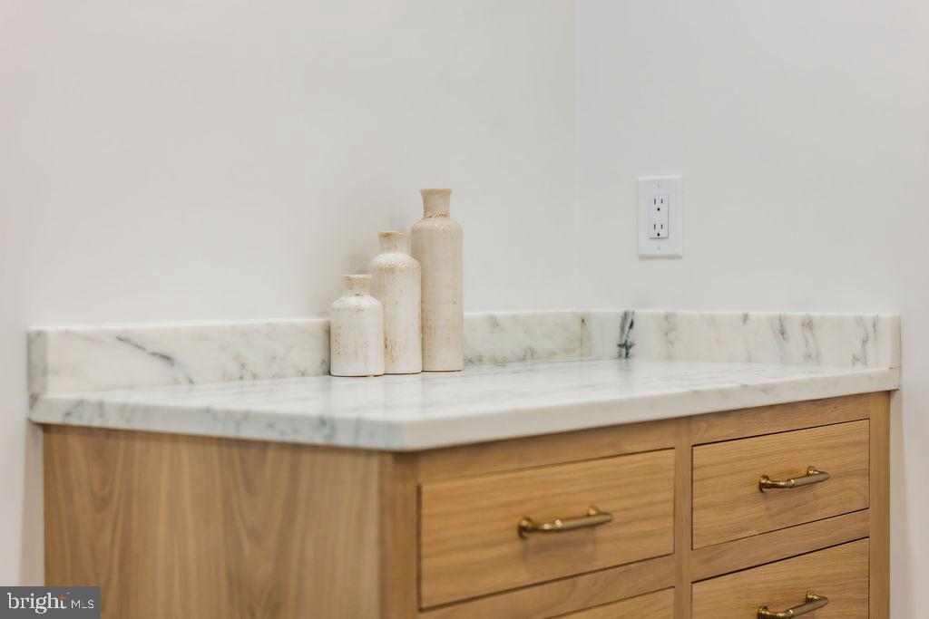 Real estate listing preview #47