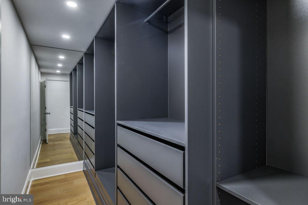 Real estate listing preview #48