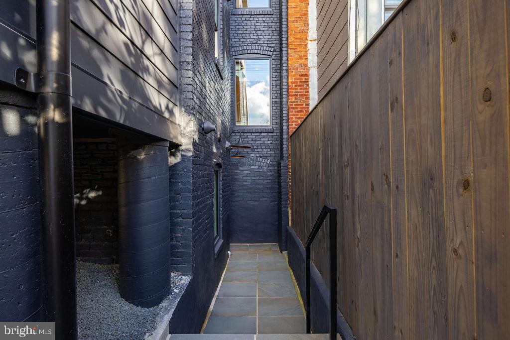 Real estate listing preview #77