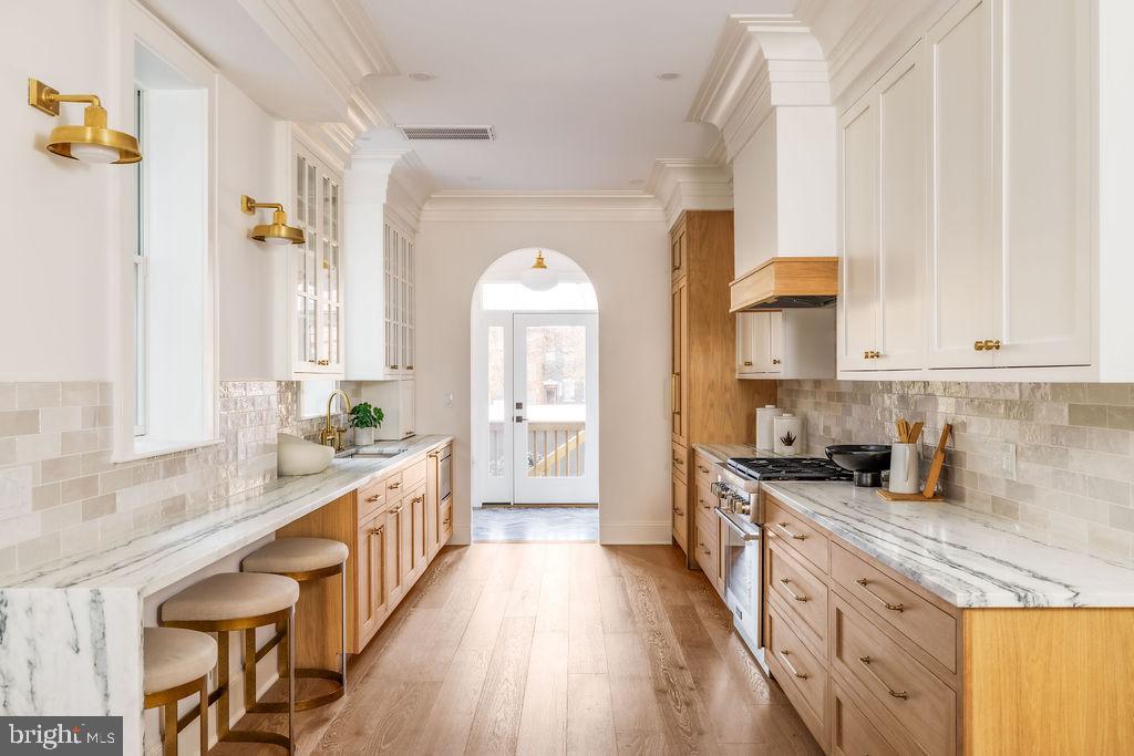 Real estate listing preview #18