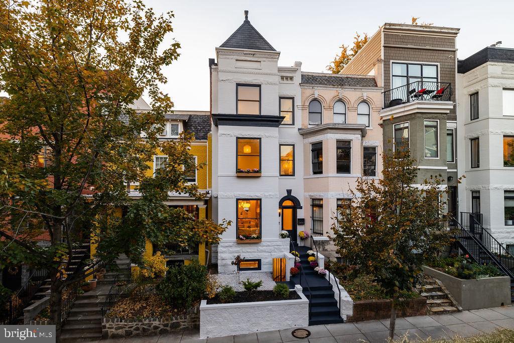 Real estate listing preview #1