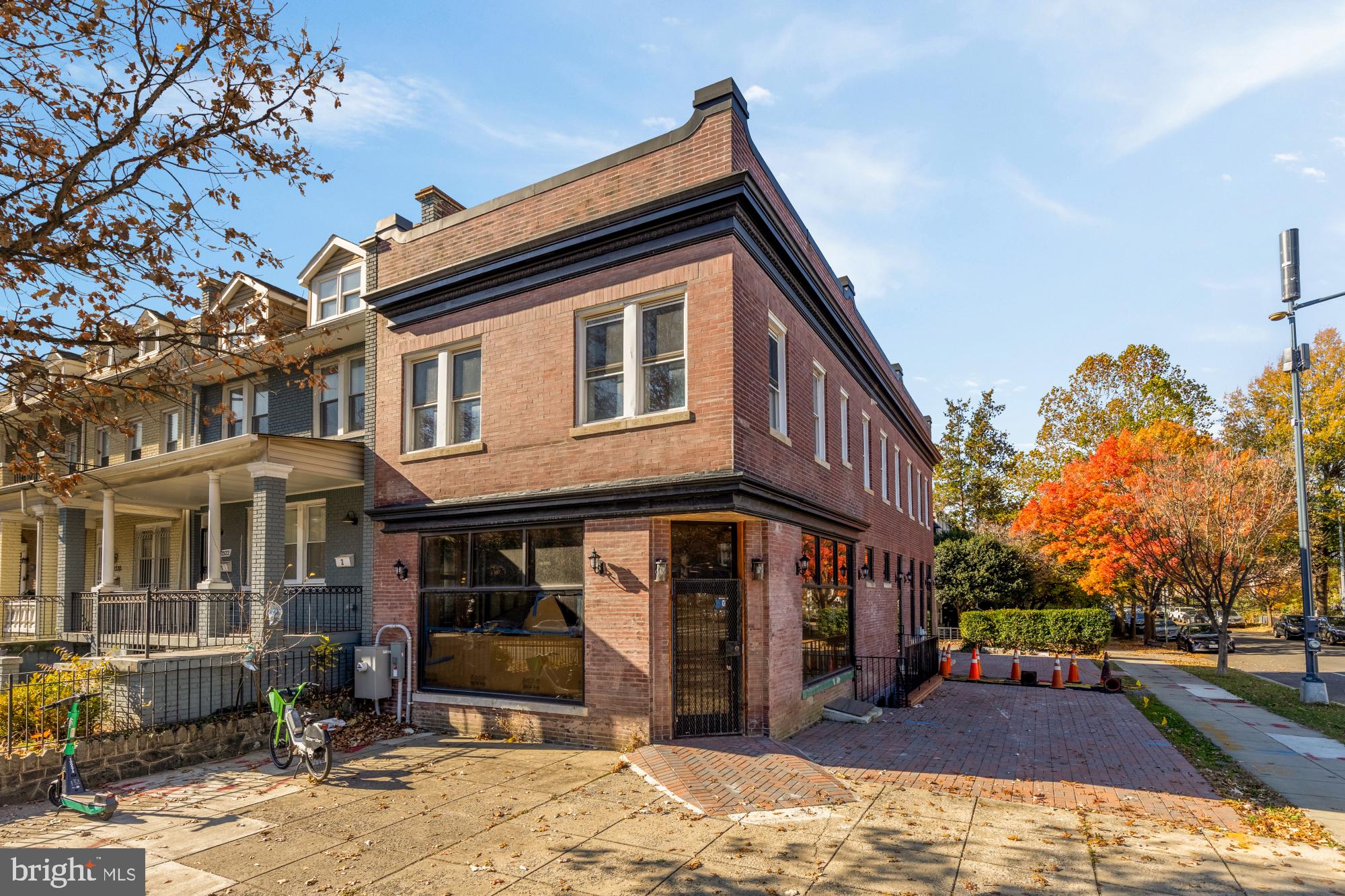 Real estate listing preview #4