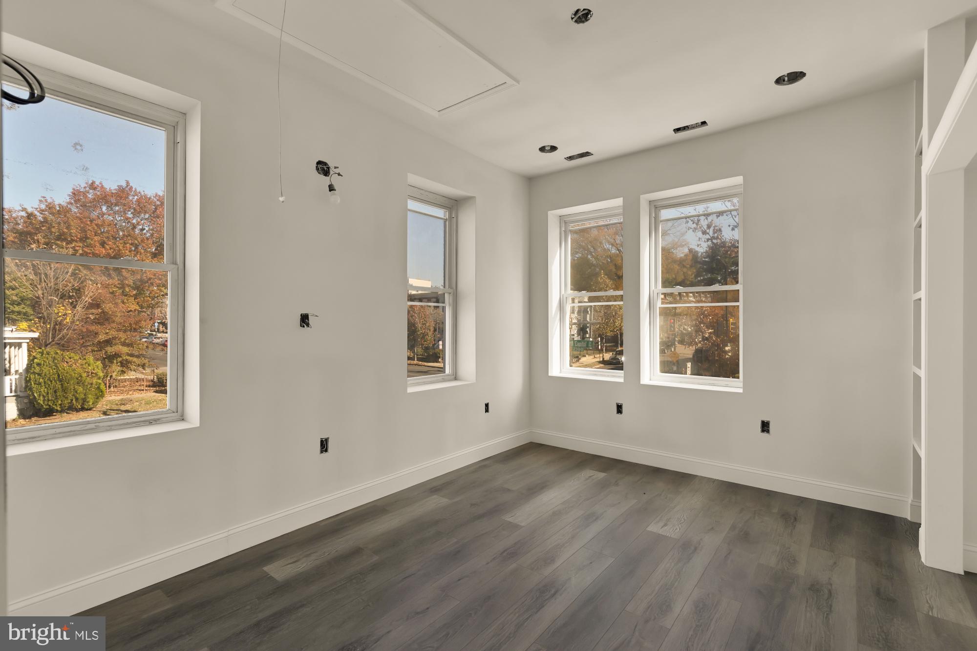 Real estate listing preview #25