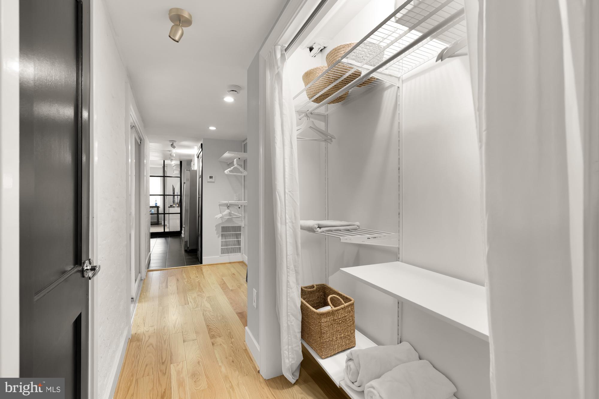 Real estate listing preview #6