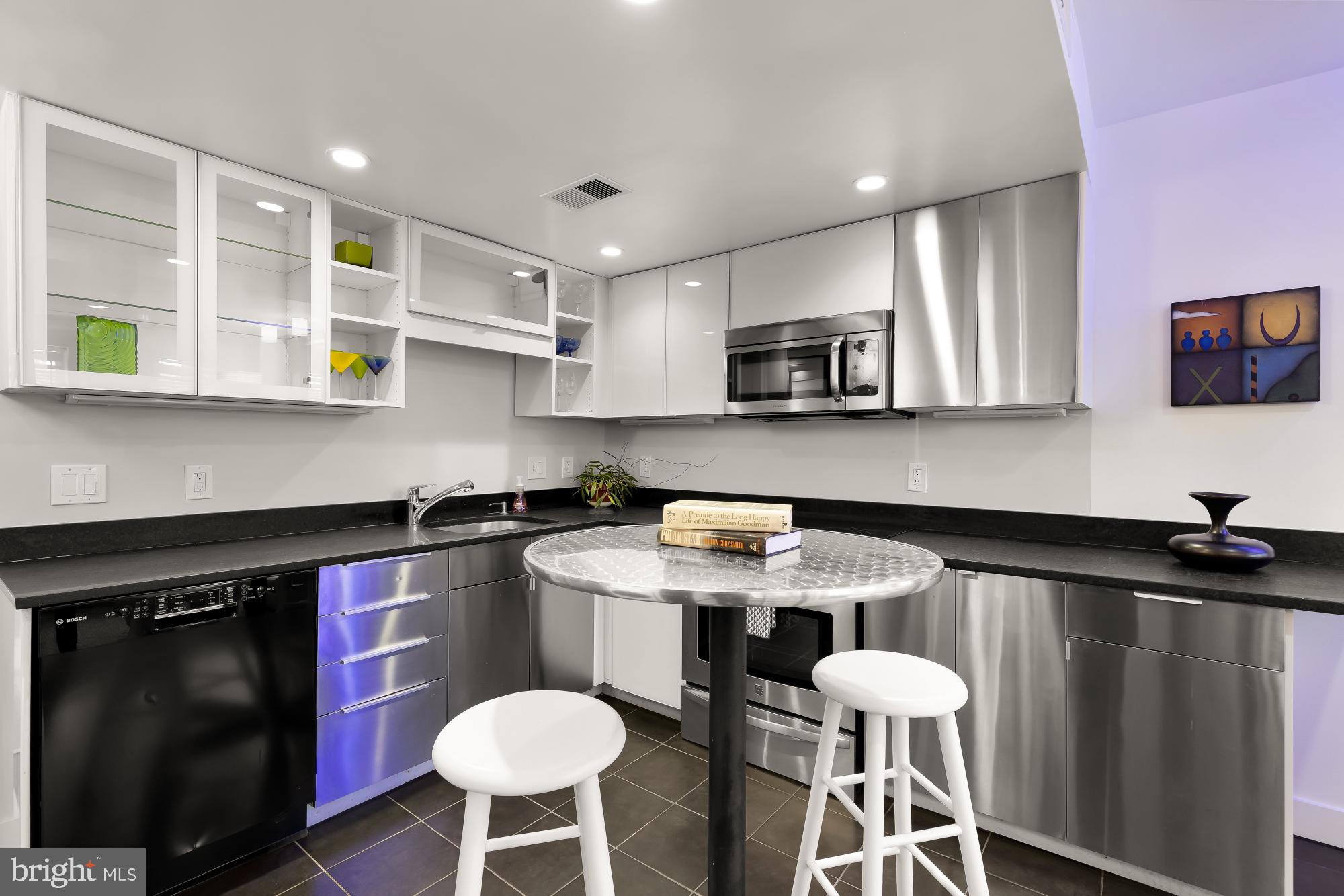 Real estate listing preview #3