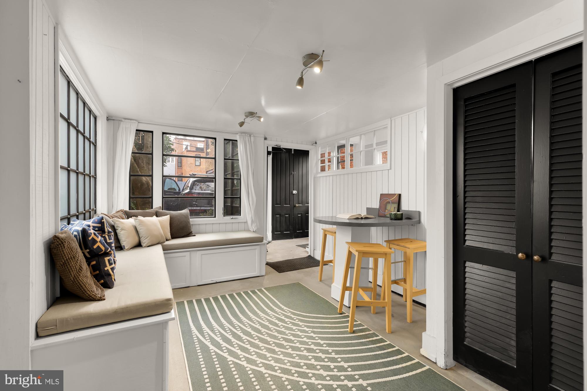 Real estate listing preview #10