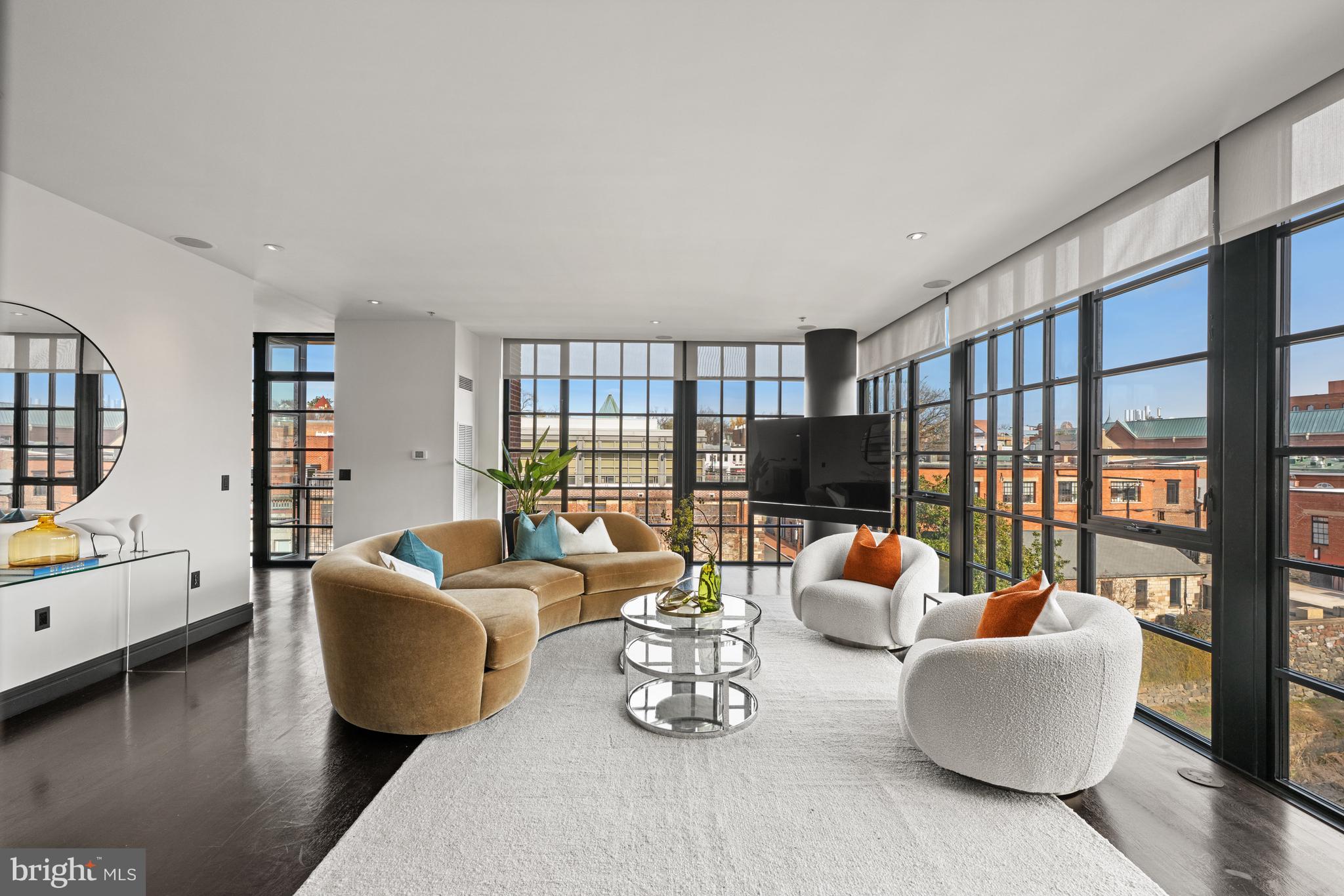 Real estate listing preview #3