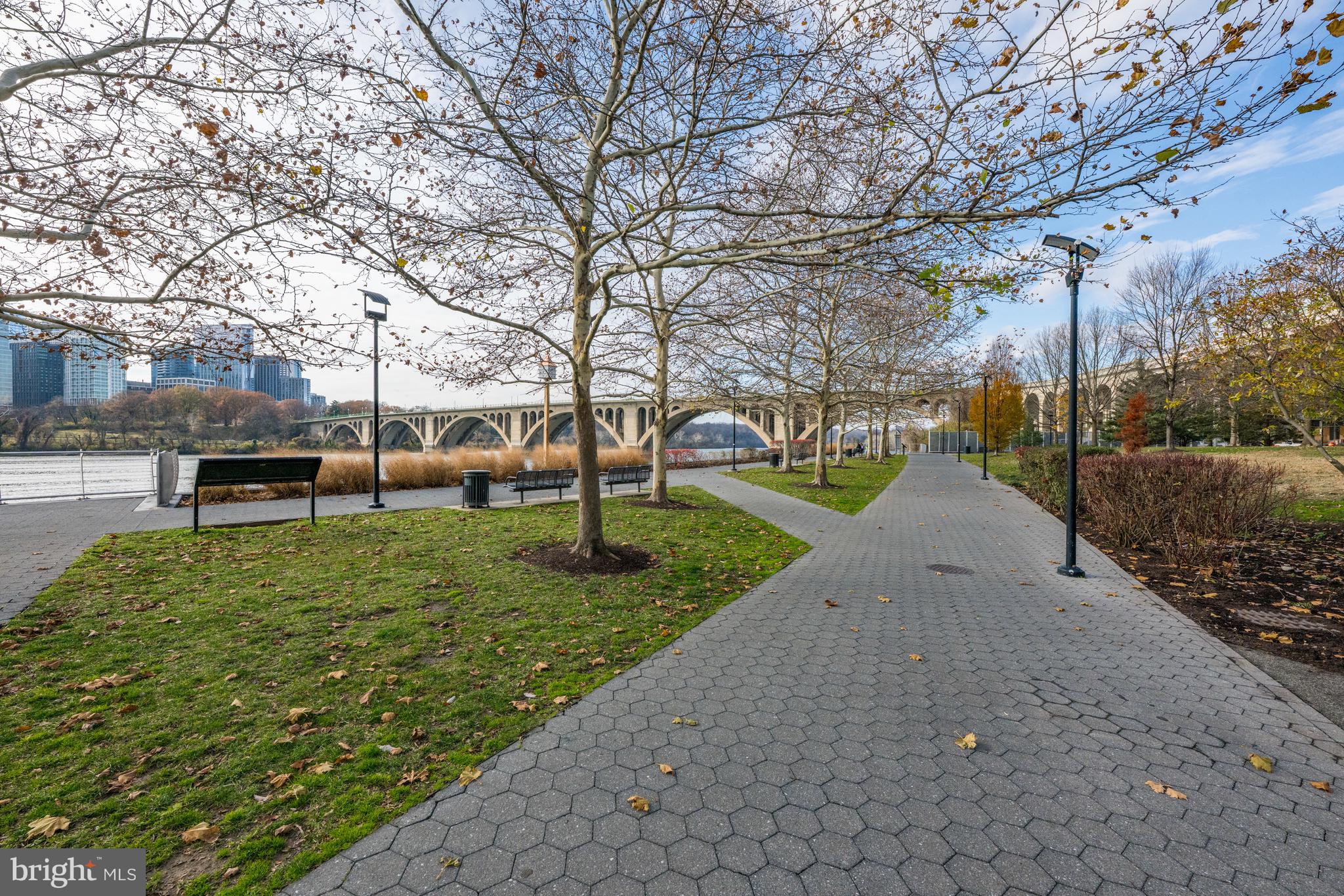 Real estate listing preview #25