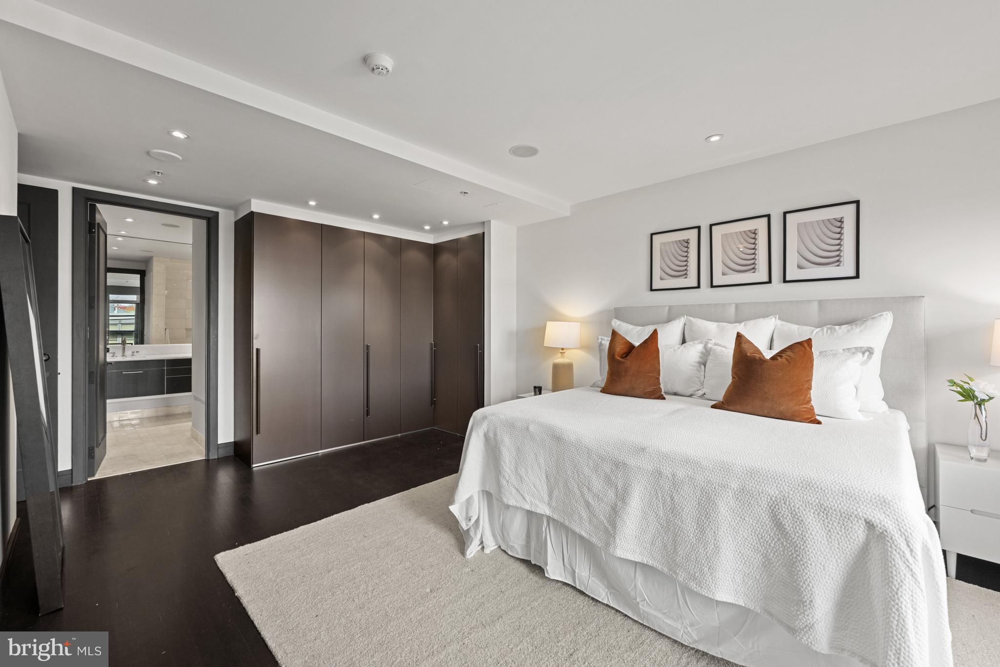 Real estate listing preview #12