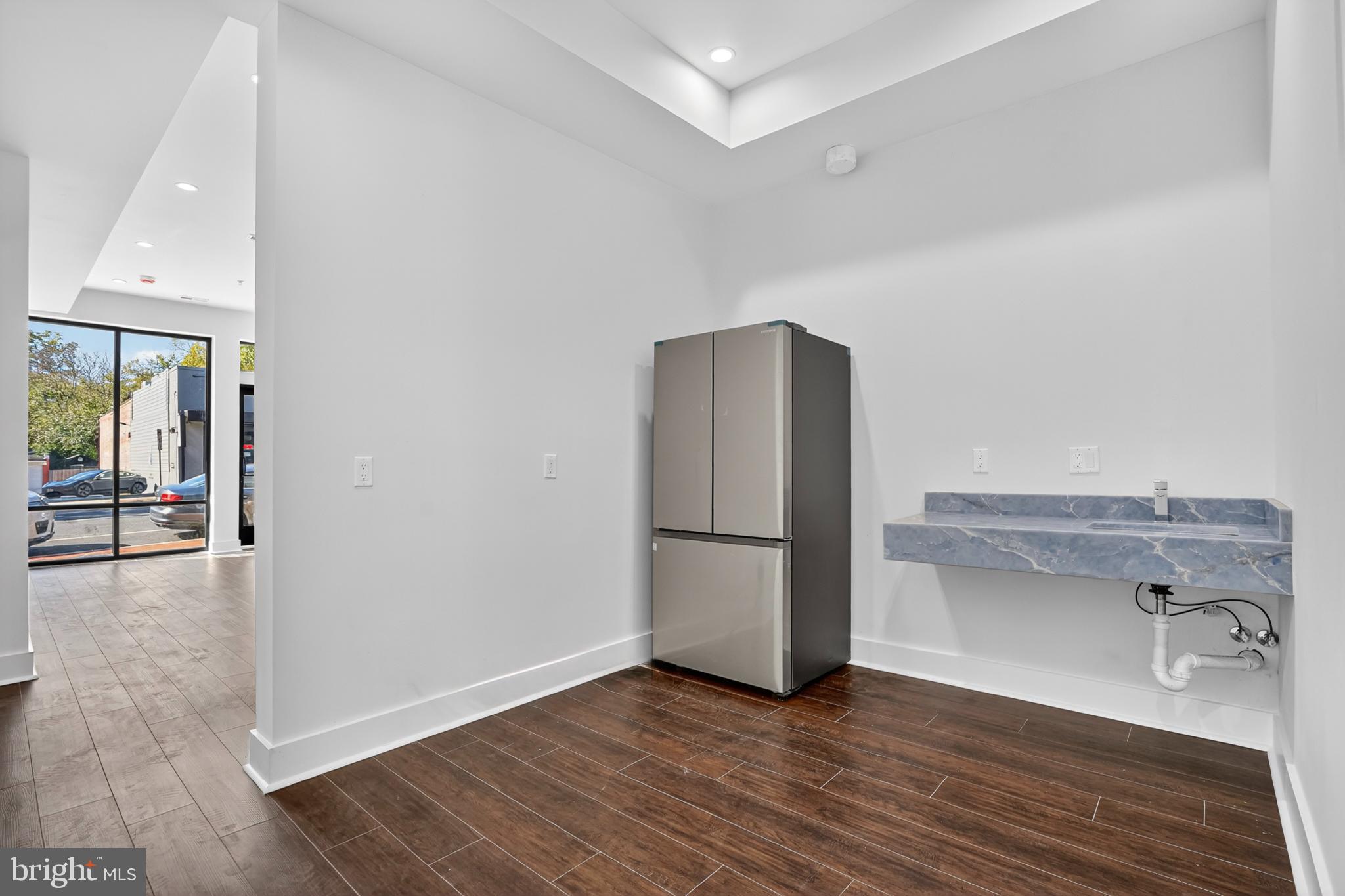 Real estate listing preview #7