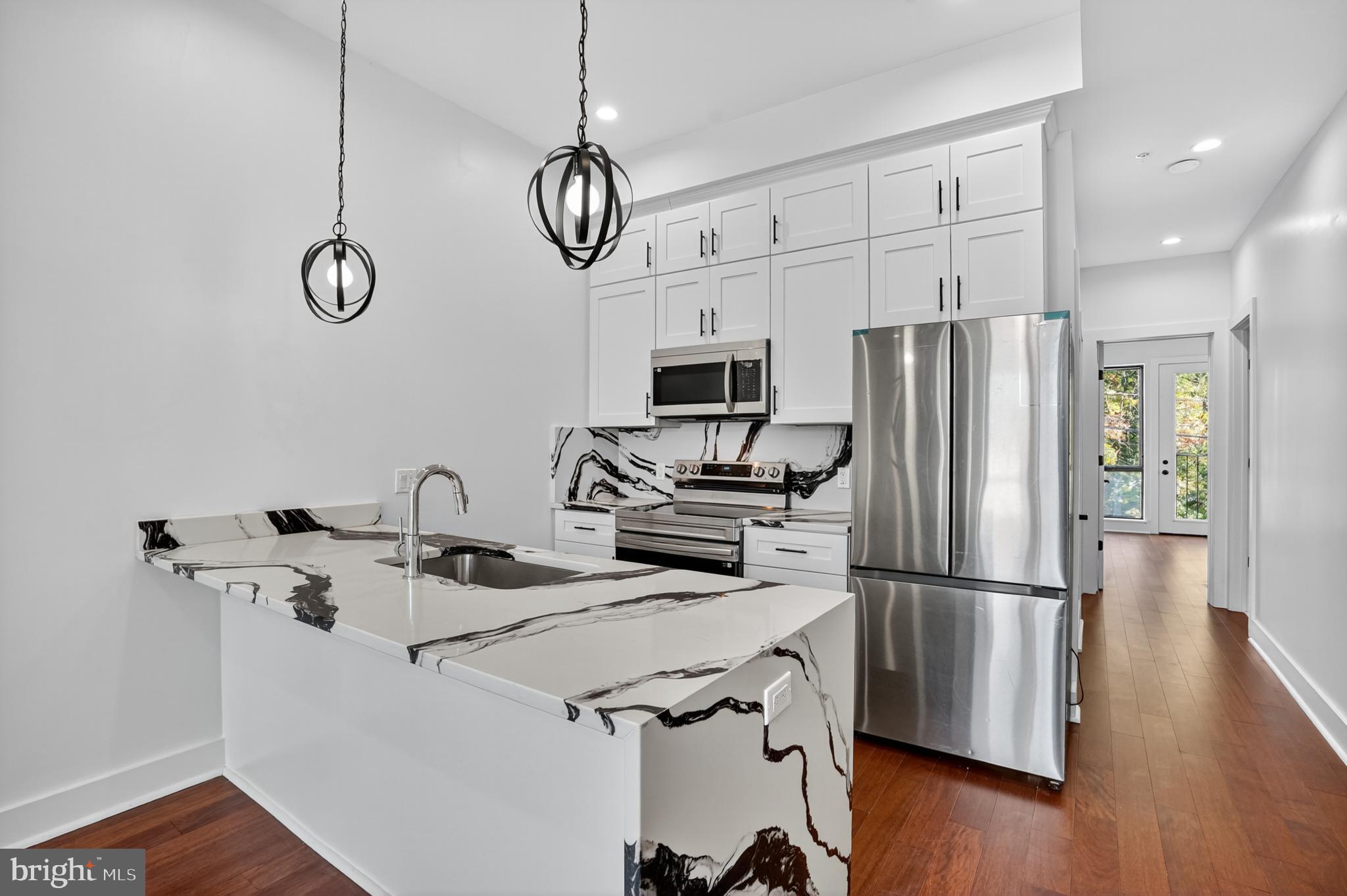 Real estate listing preview #15