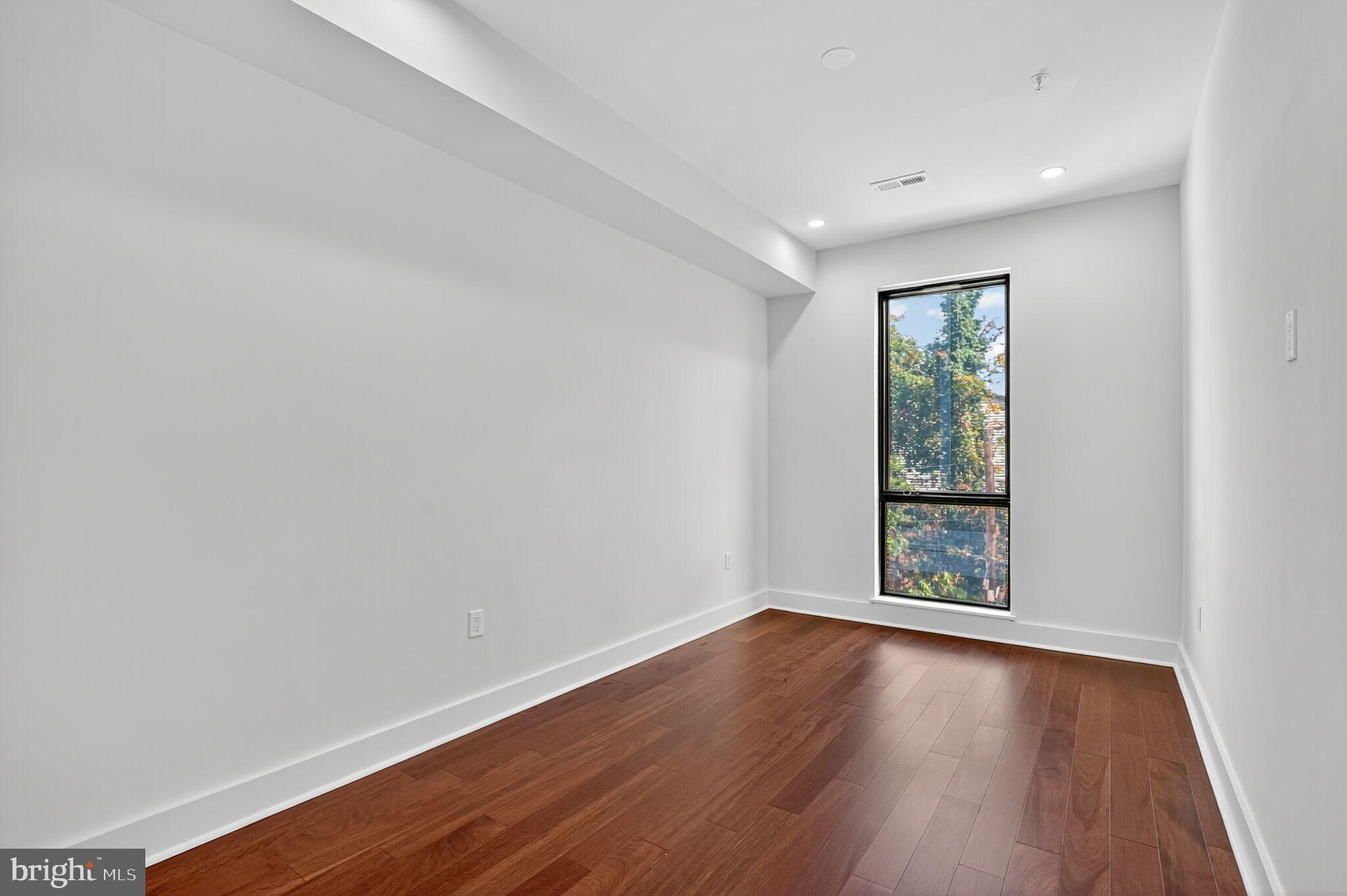 Real estate listing preview #27