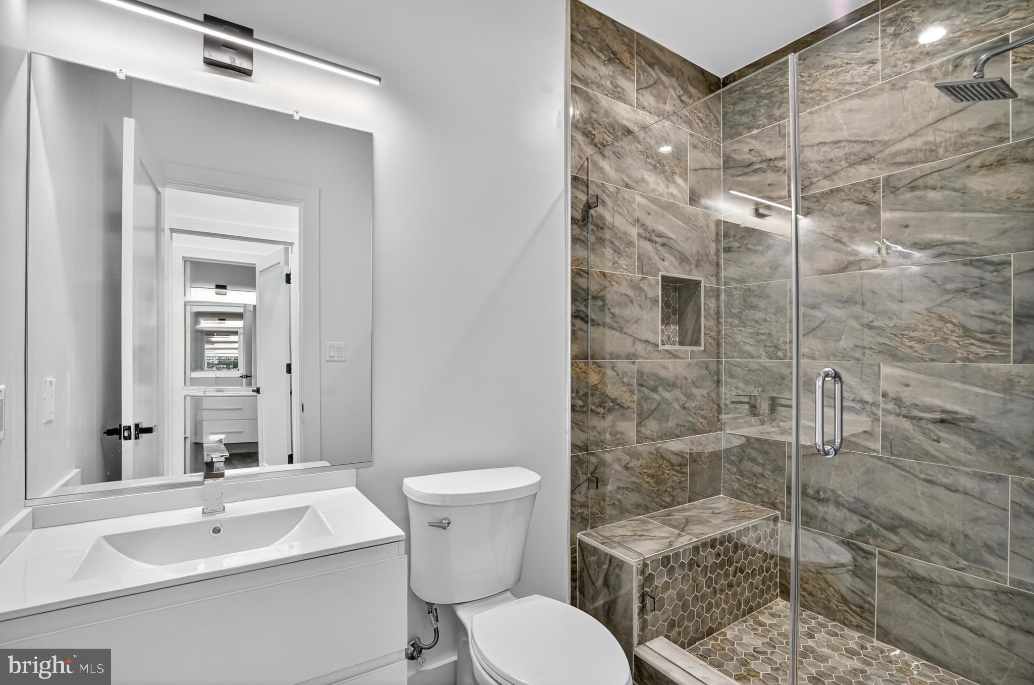 Real estate listing preview #24