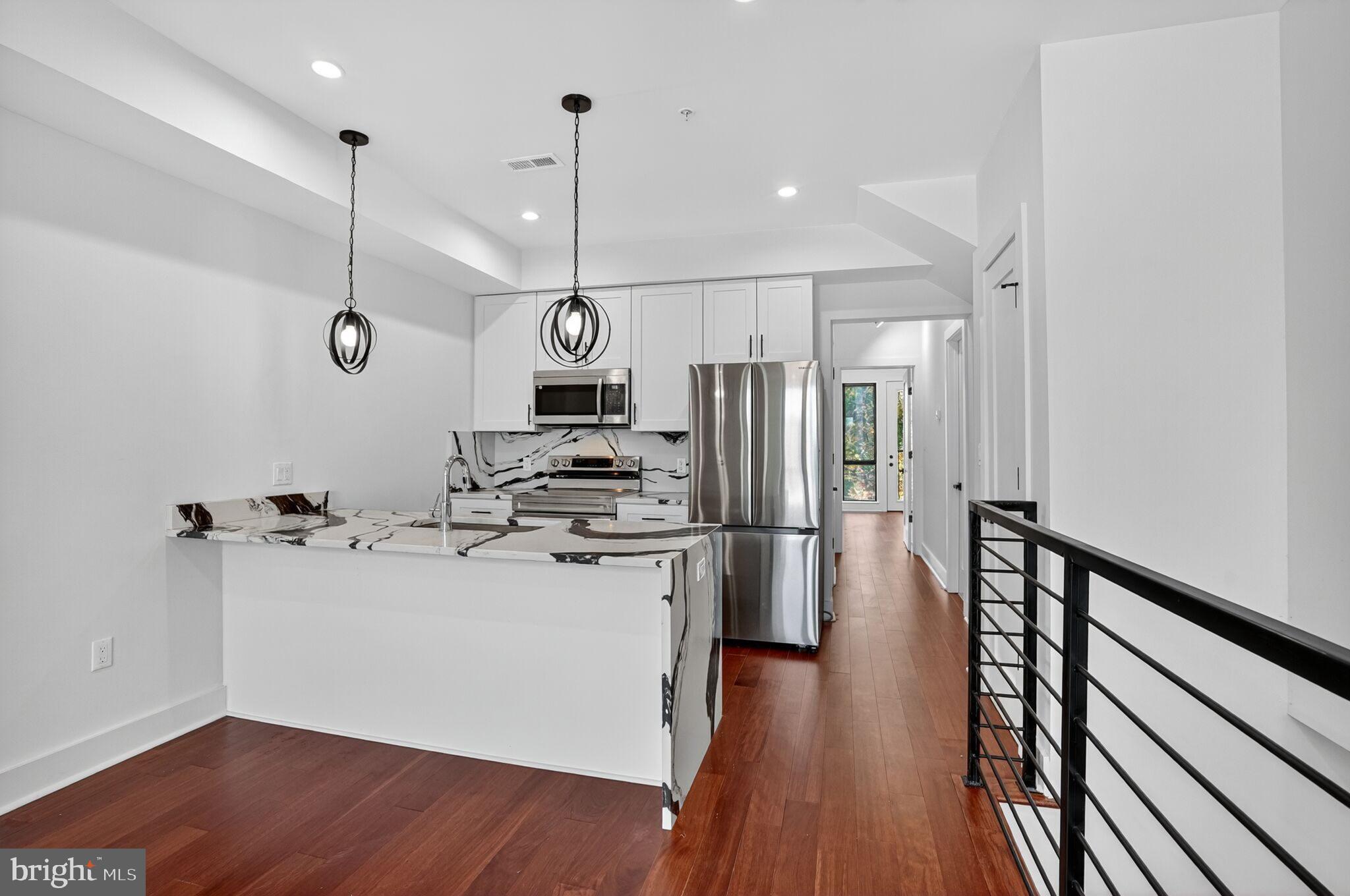 Real estate listing preview #23