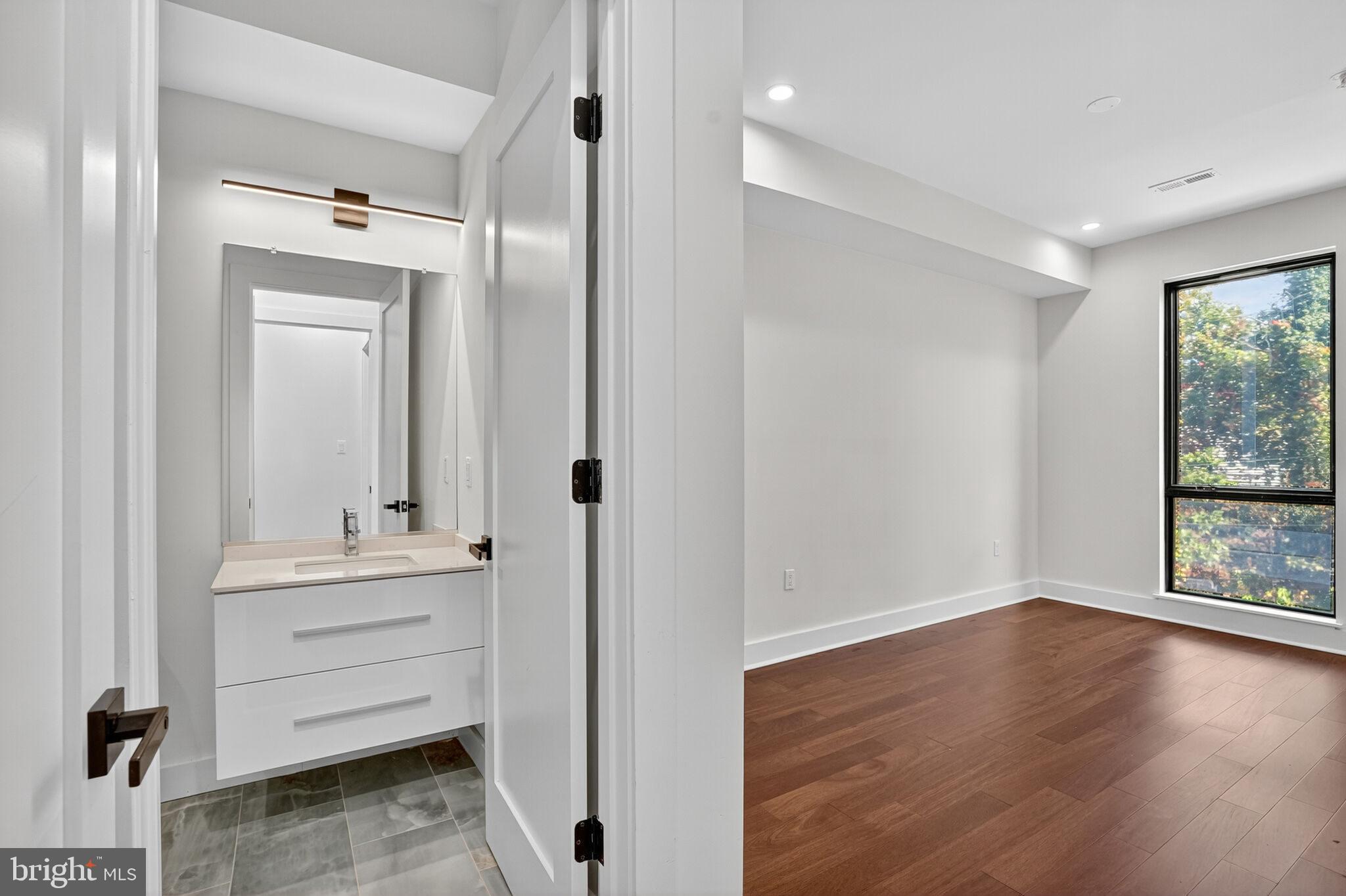 Real estate listing preview #26