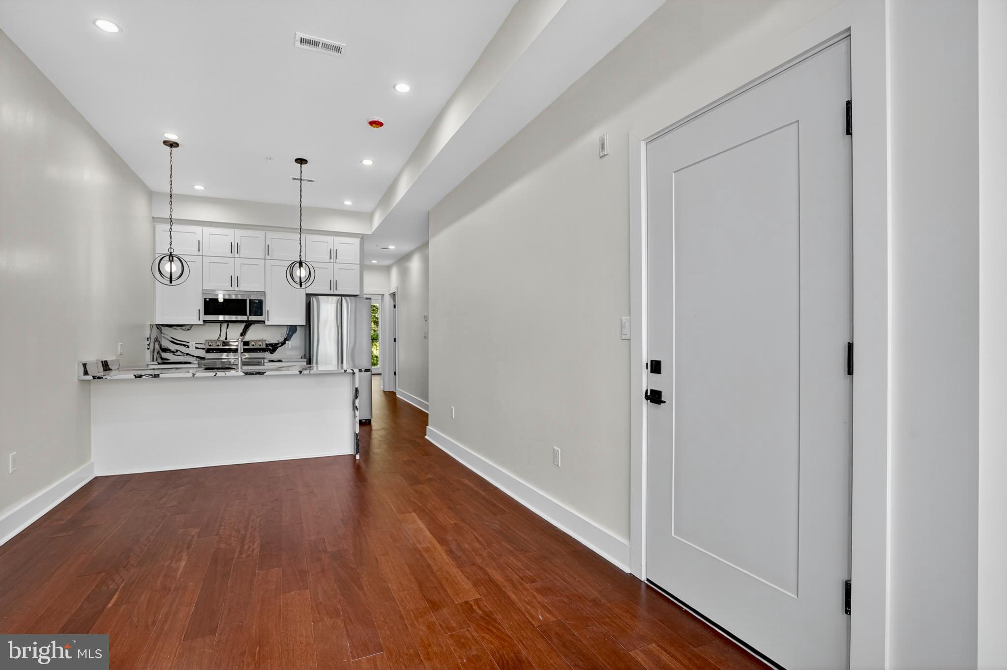 Real estate listing preview #13