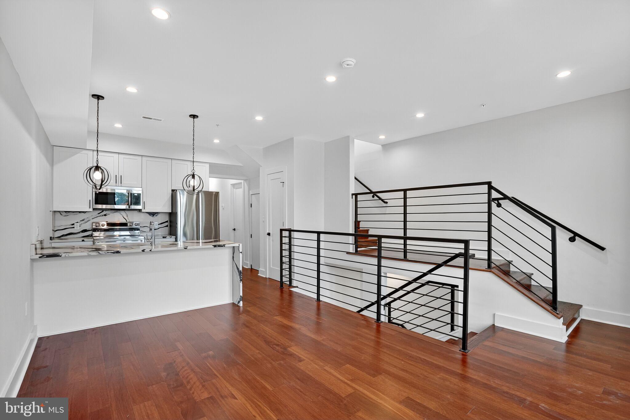 Real estate listing preview #22