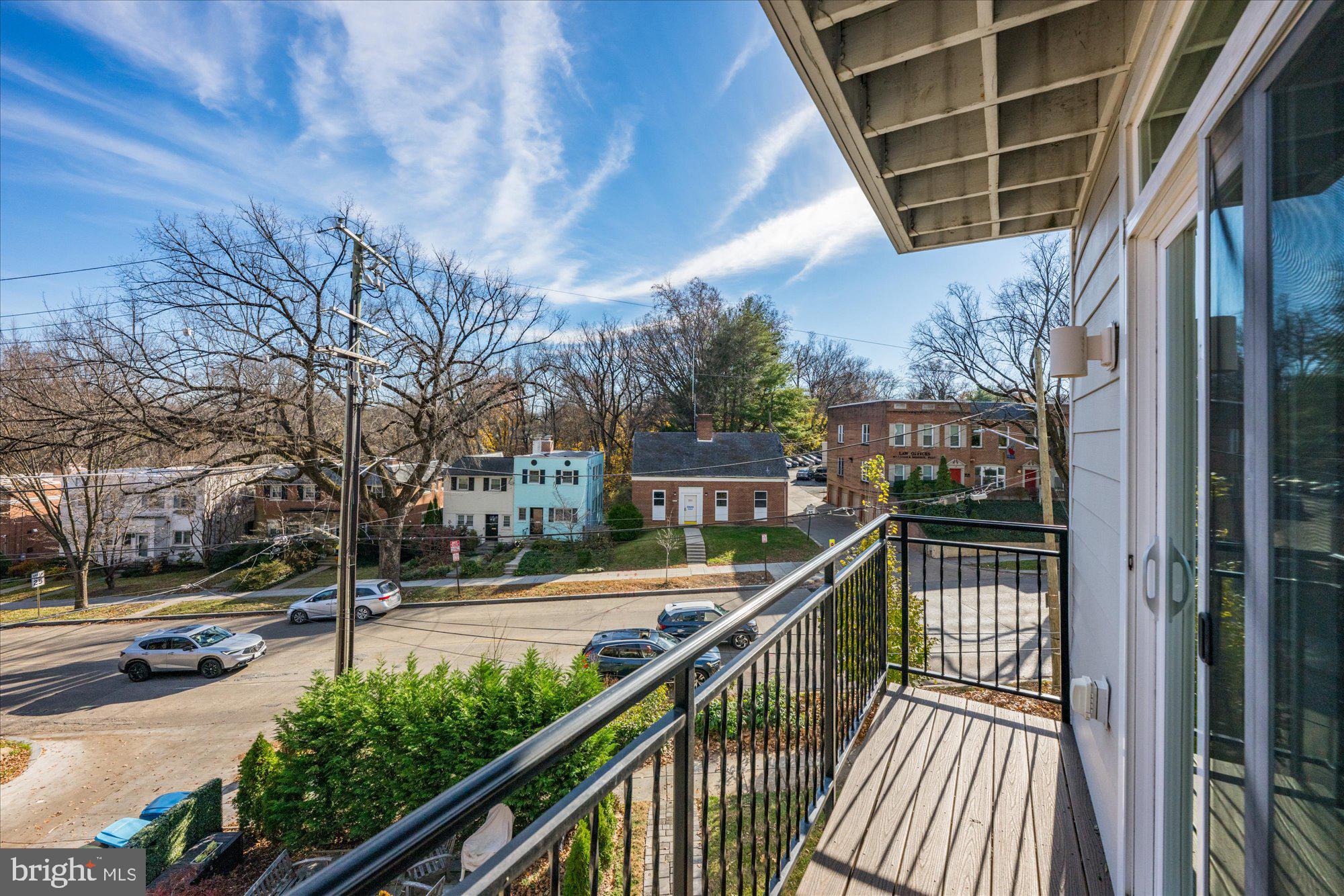 Real estate listing preview #12