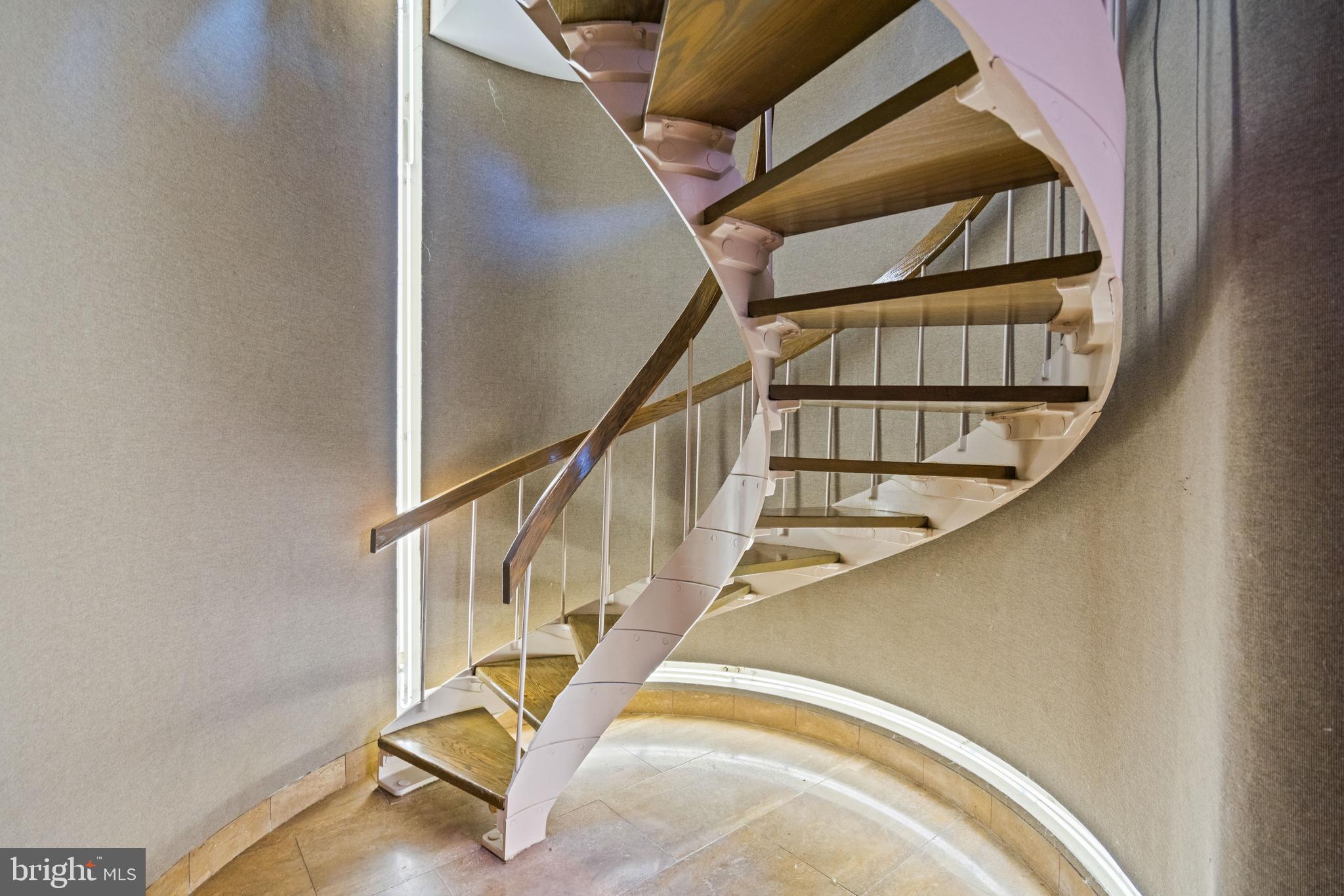 Real estate listing preview #11