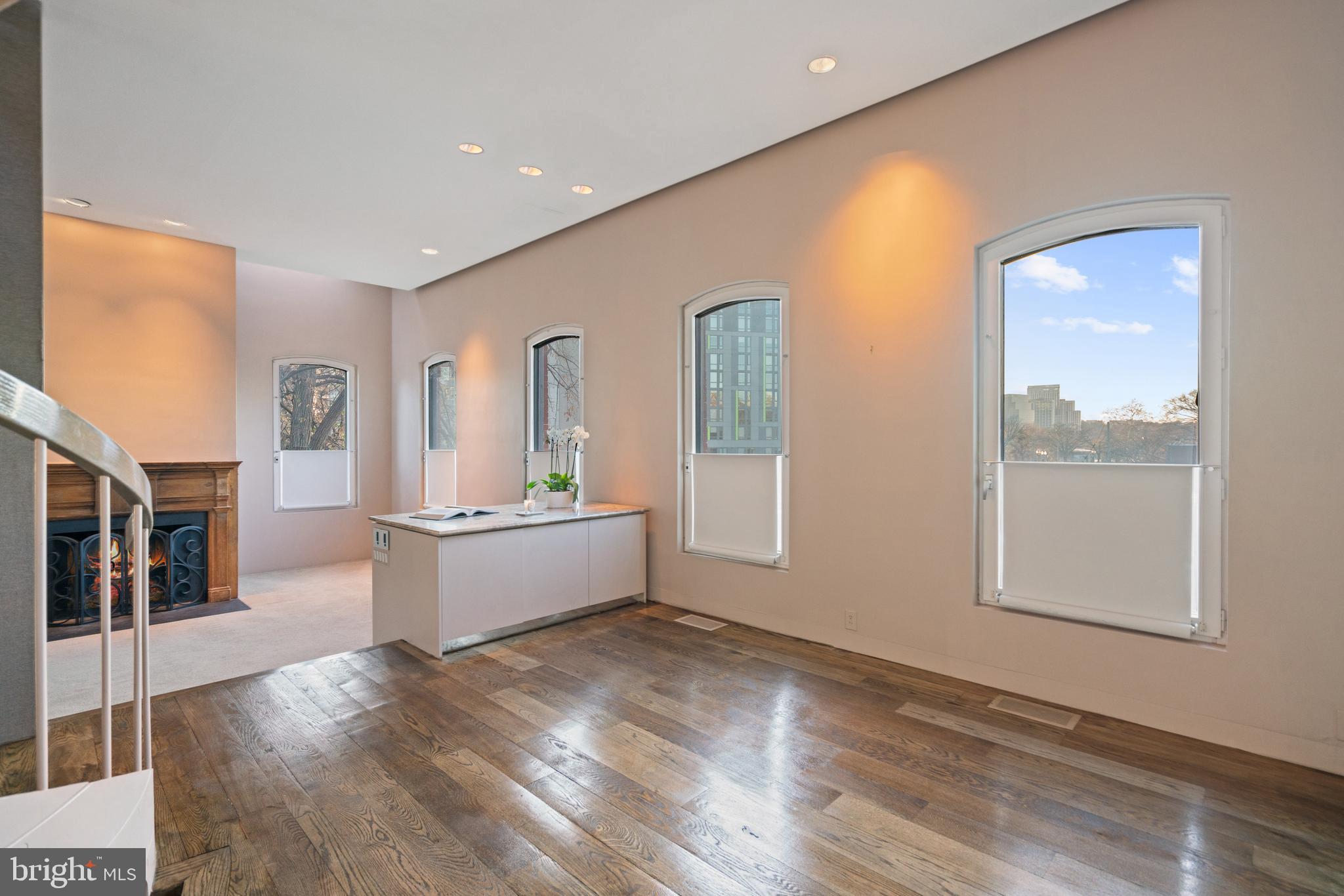 Real estate listing preview #15