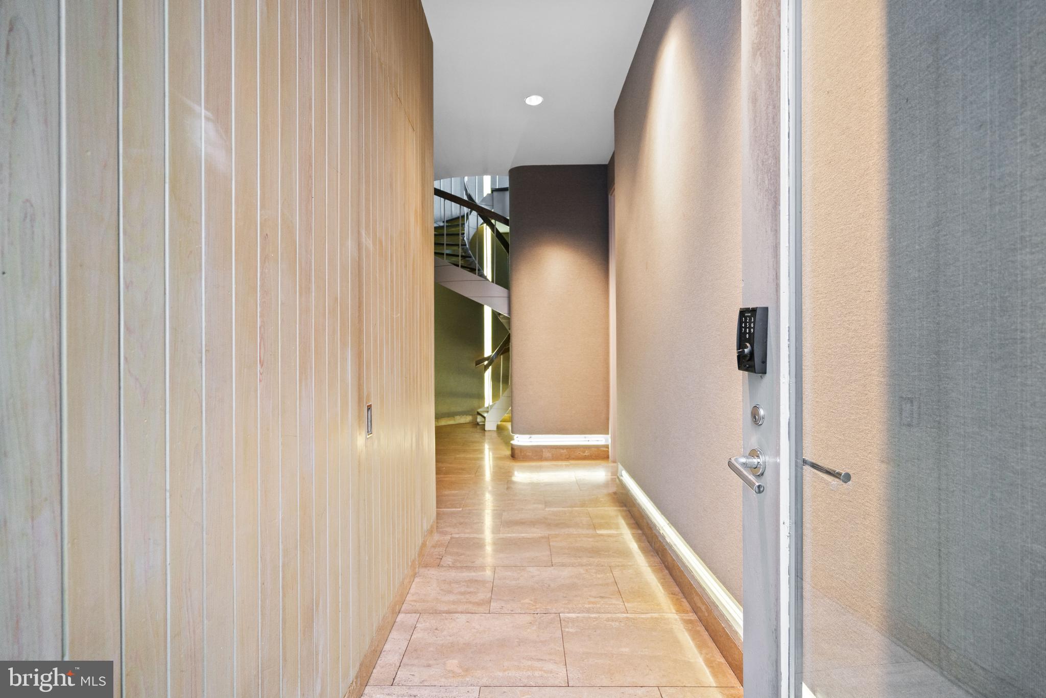 Real estate listing preview #3