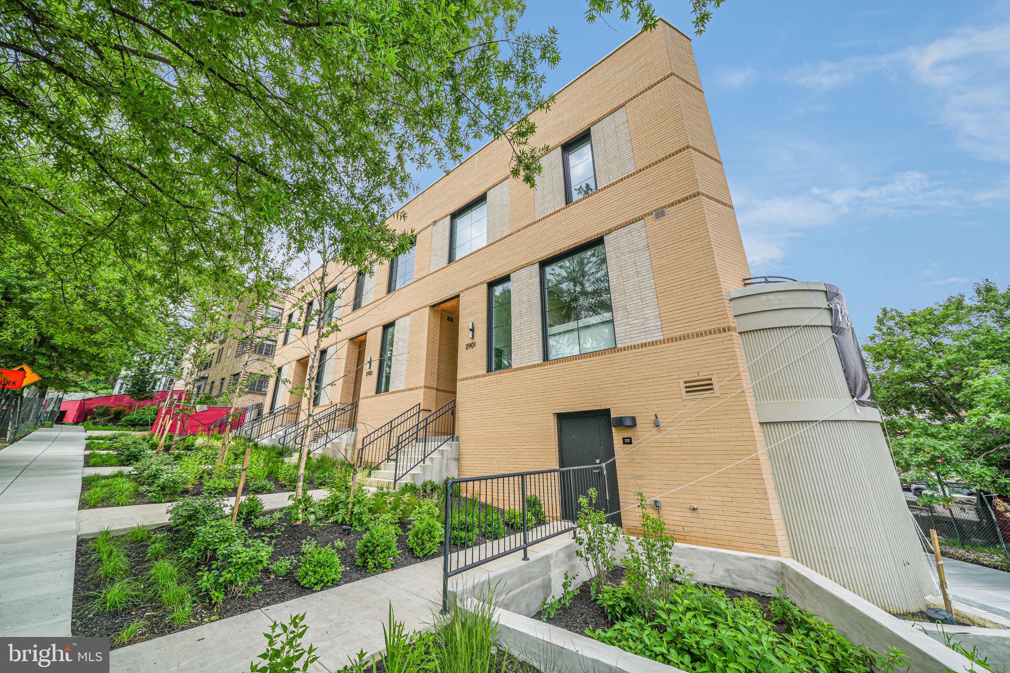 Real estate listing preview #25