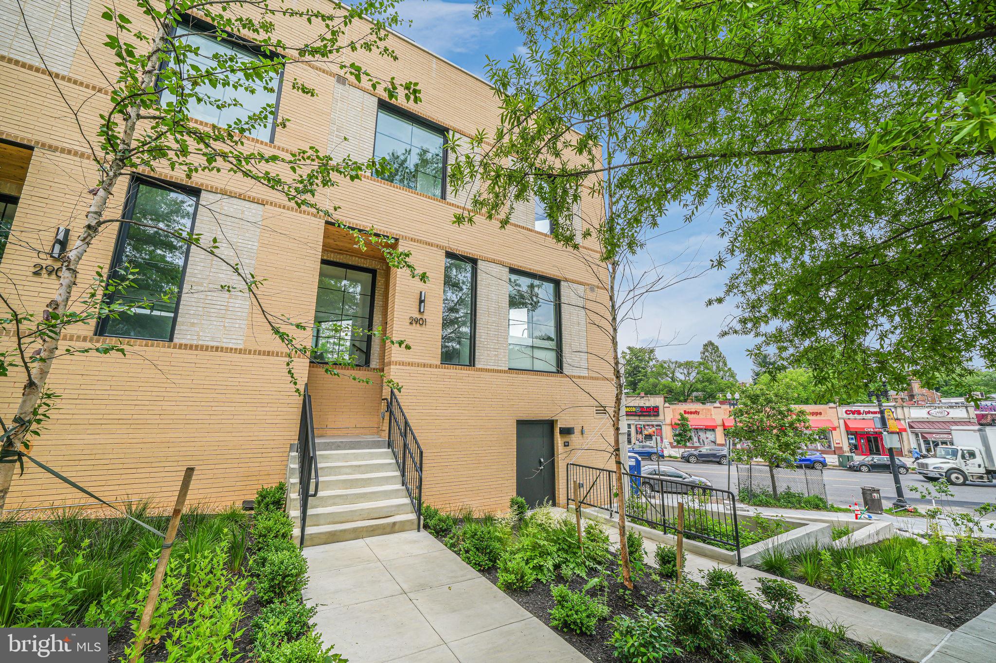 Real estate listing preview #24