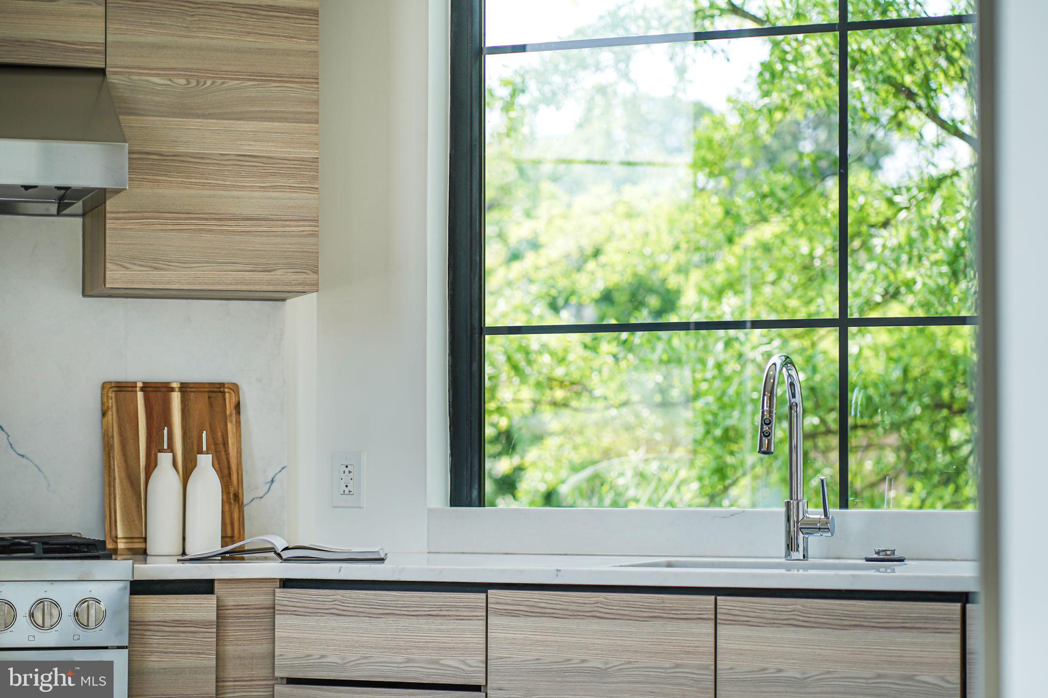 Real estate listing preview #5