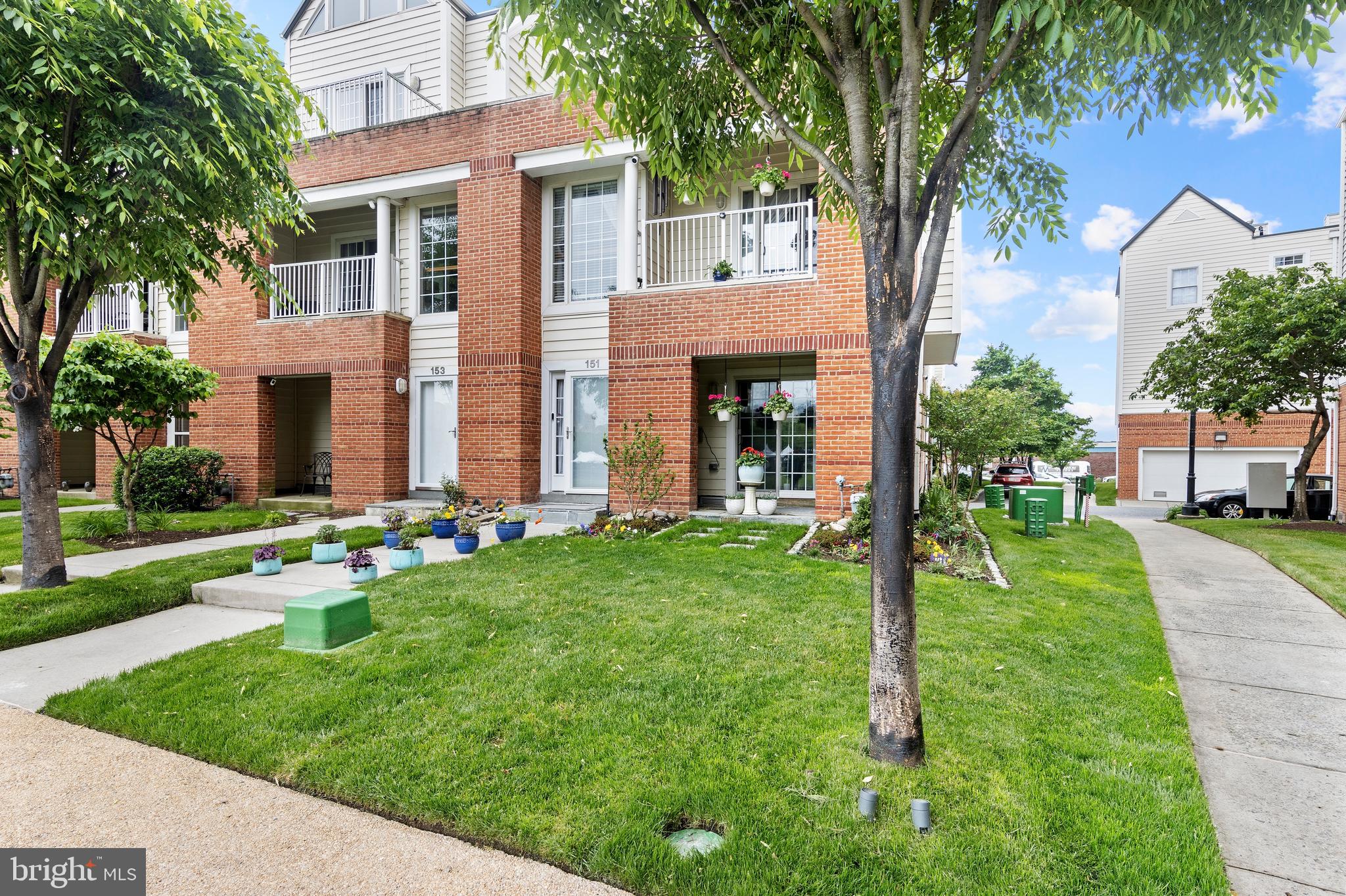 Real estate listing preview #2