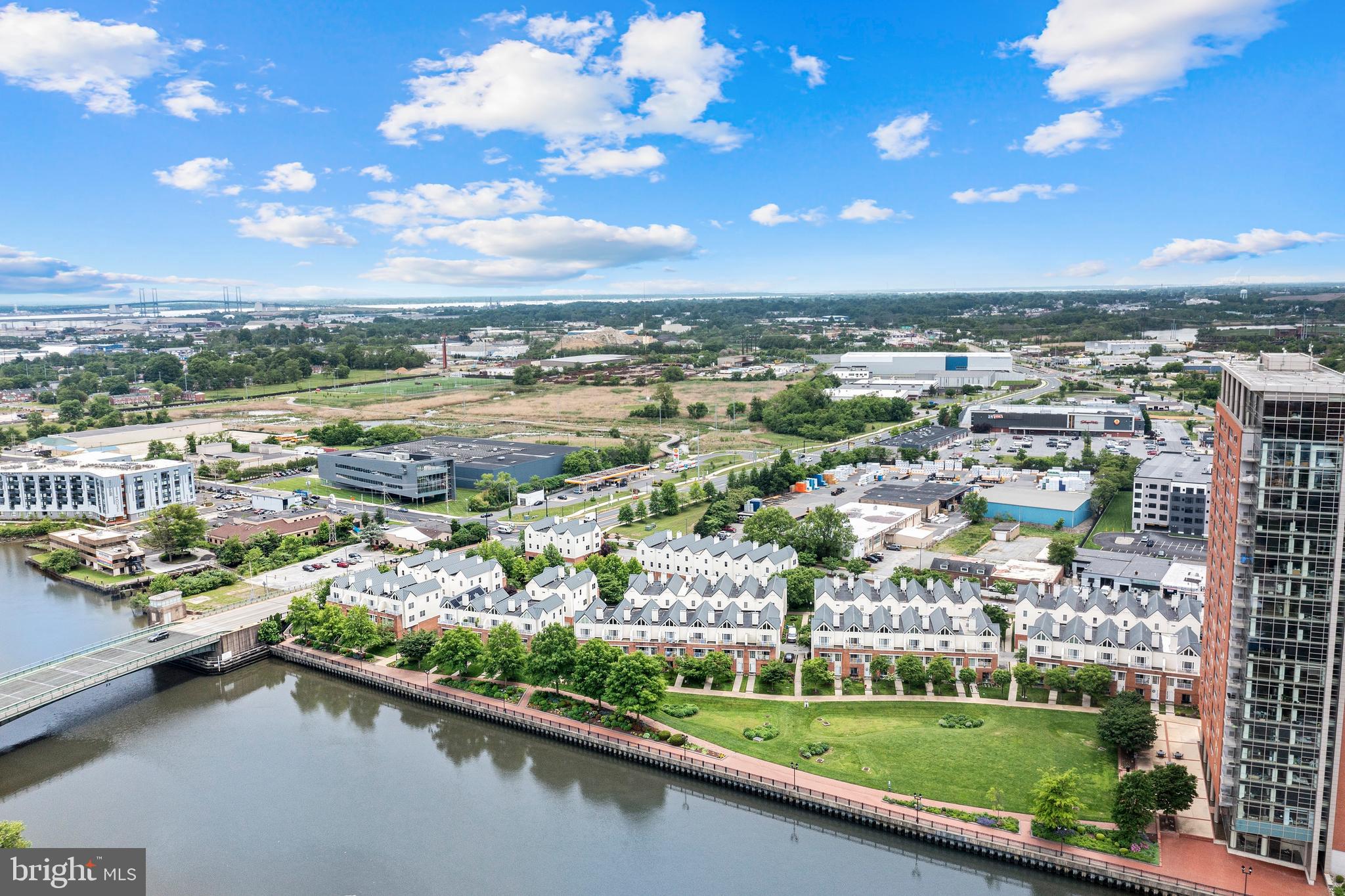 Real estate listing preview #12