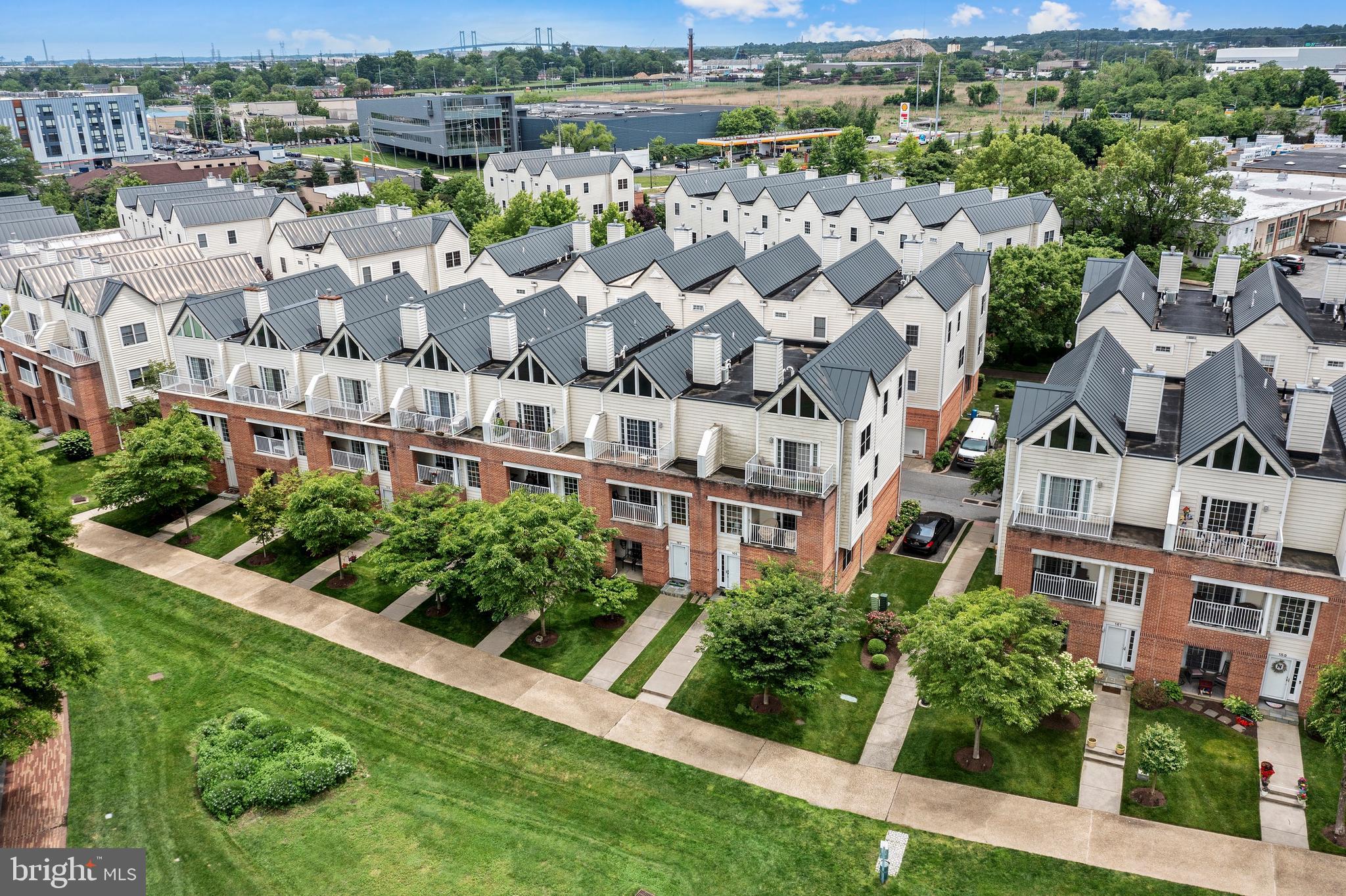 Real estate listing preview #15