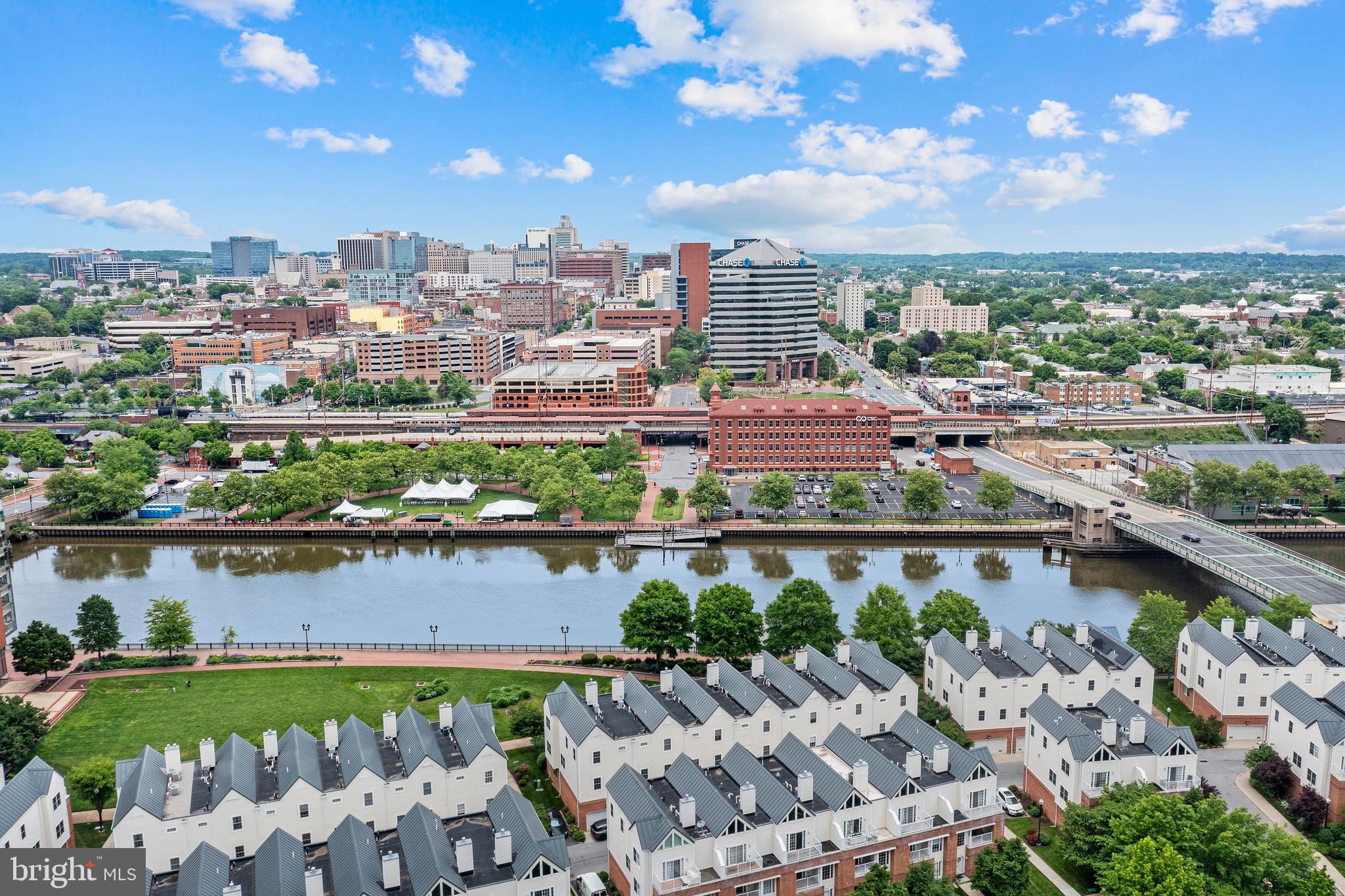 Real estate listing preview #8