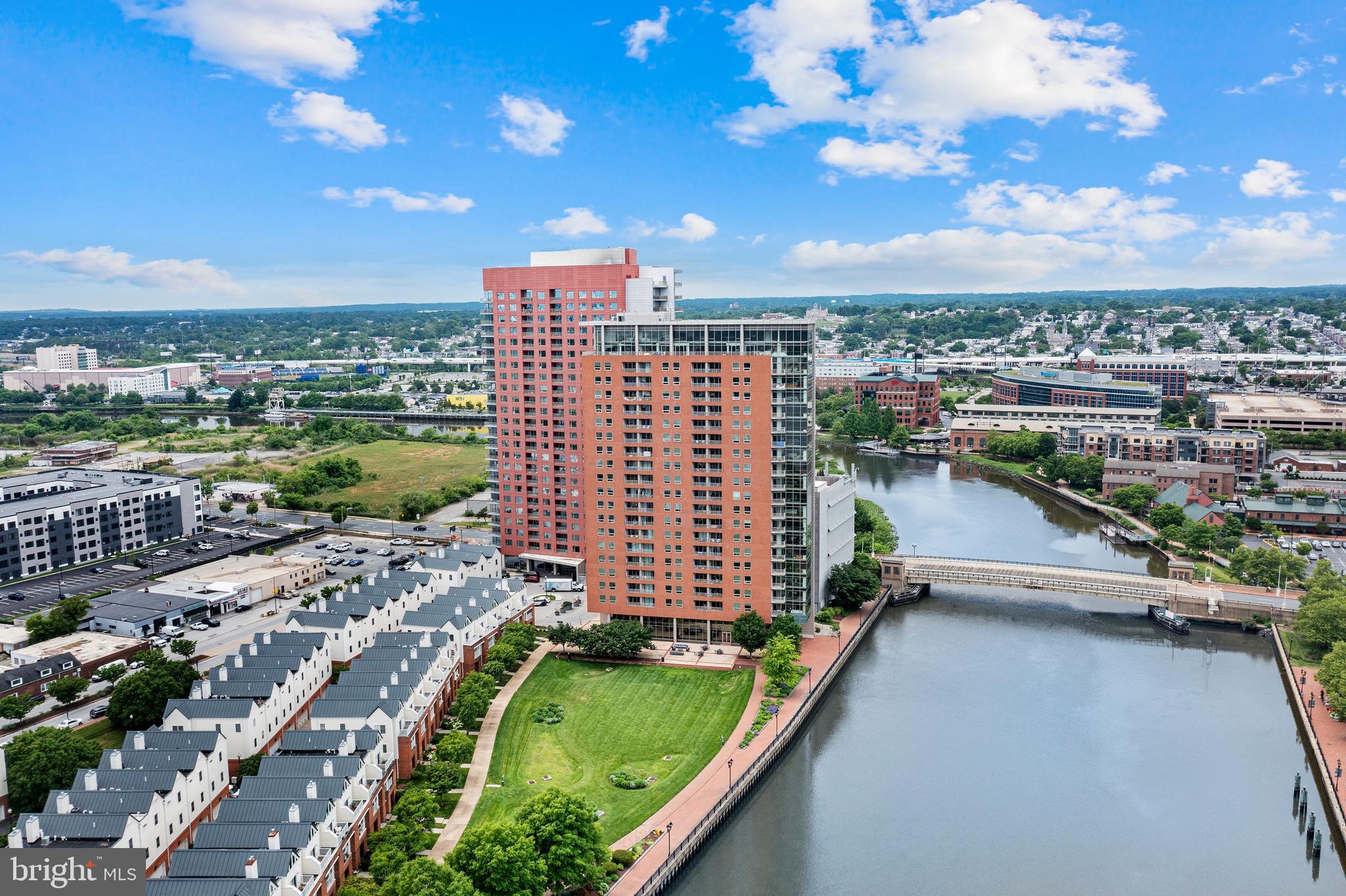 Real estate listing preview #10