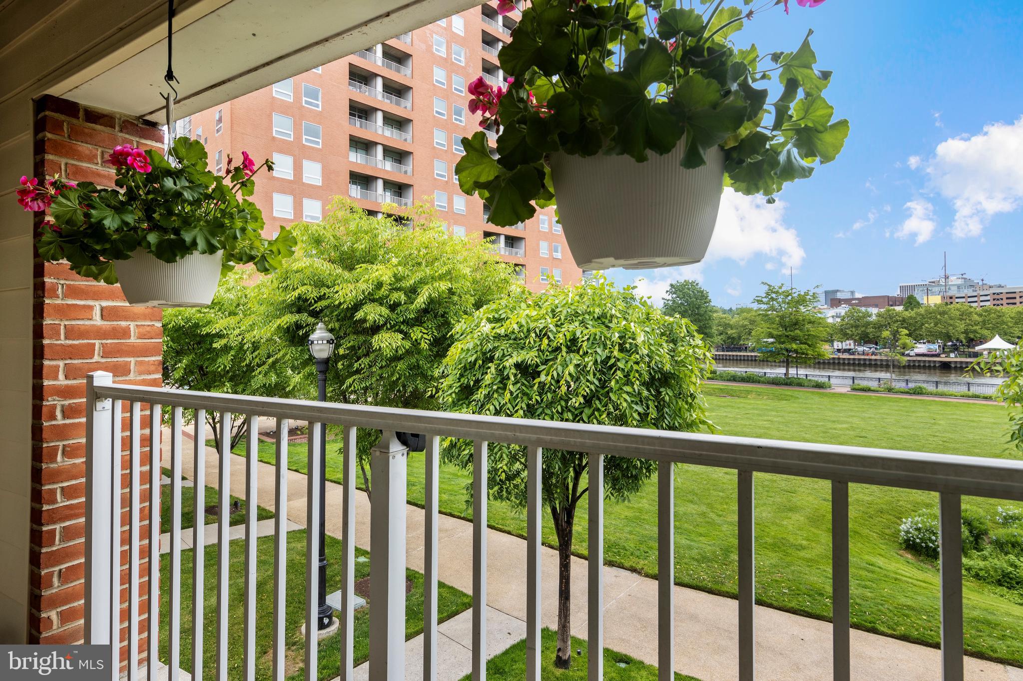 Real estate listing preview #37