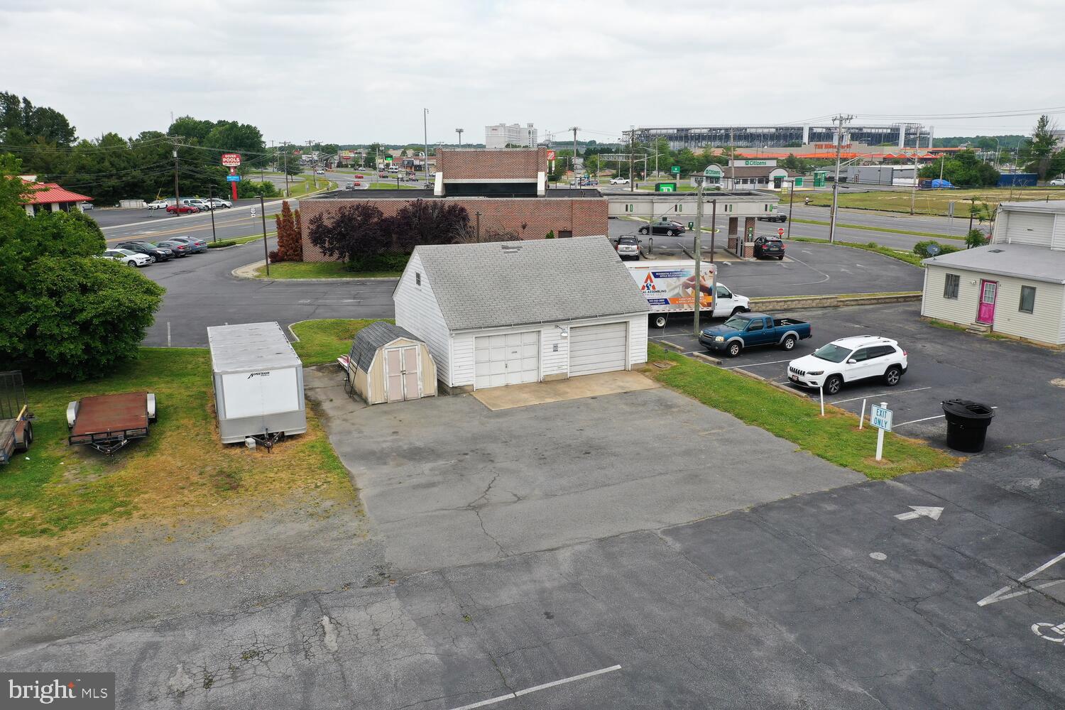 Real estate listing preview #16