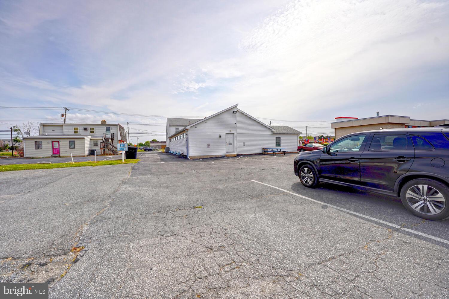 Real estate listing preview #25