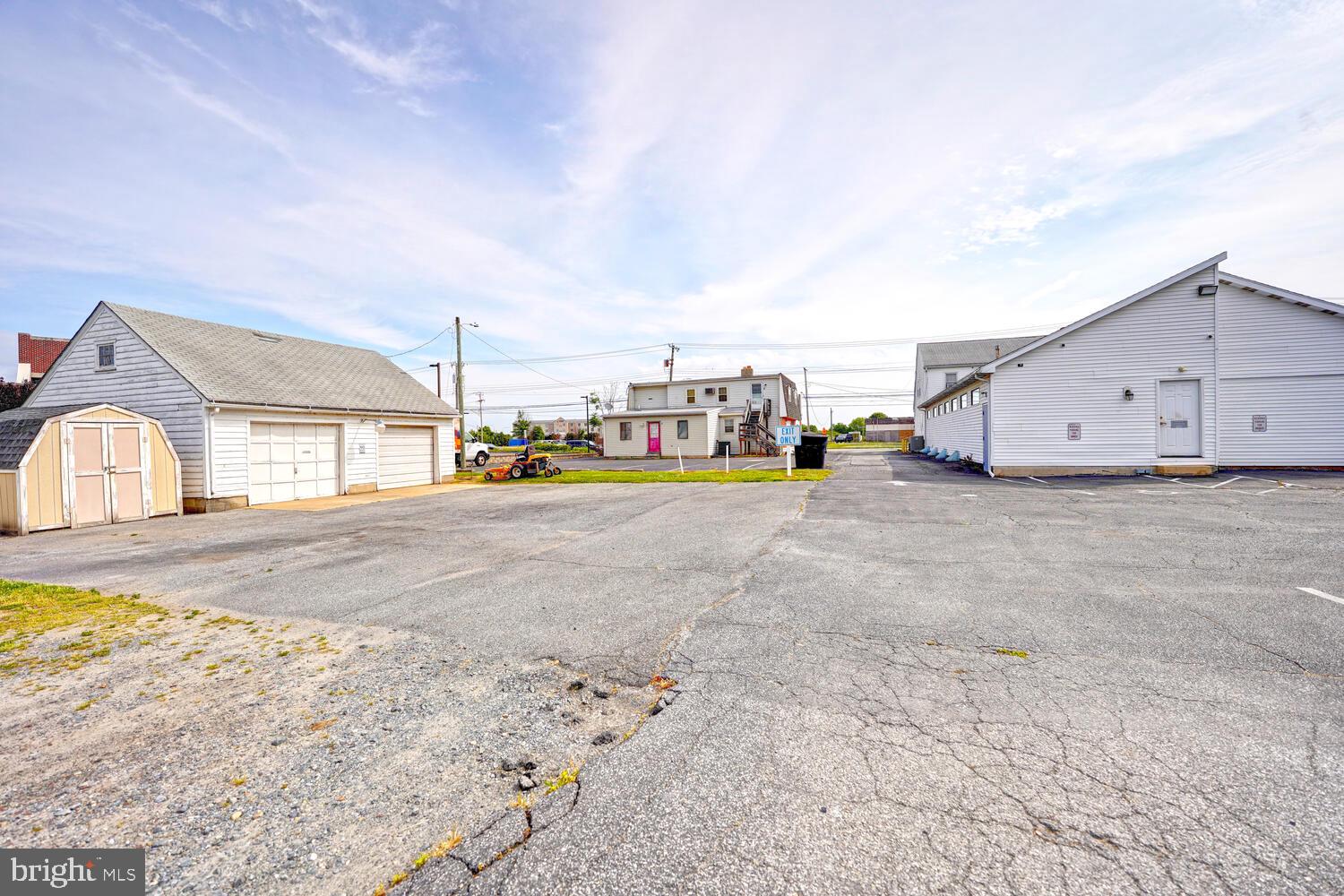 Real estate listing preview #17