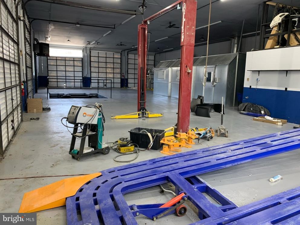 Real estate listing preview #16