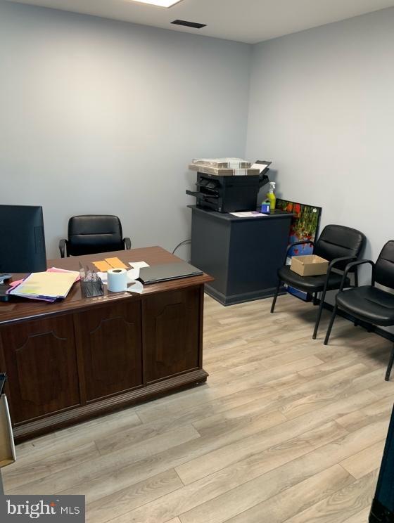 Real estate listing preview #4