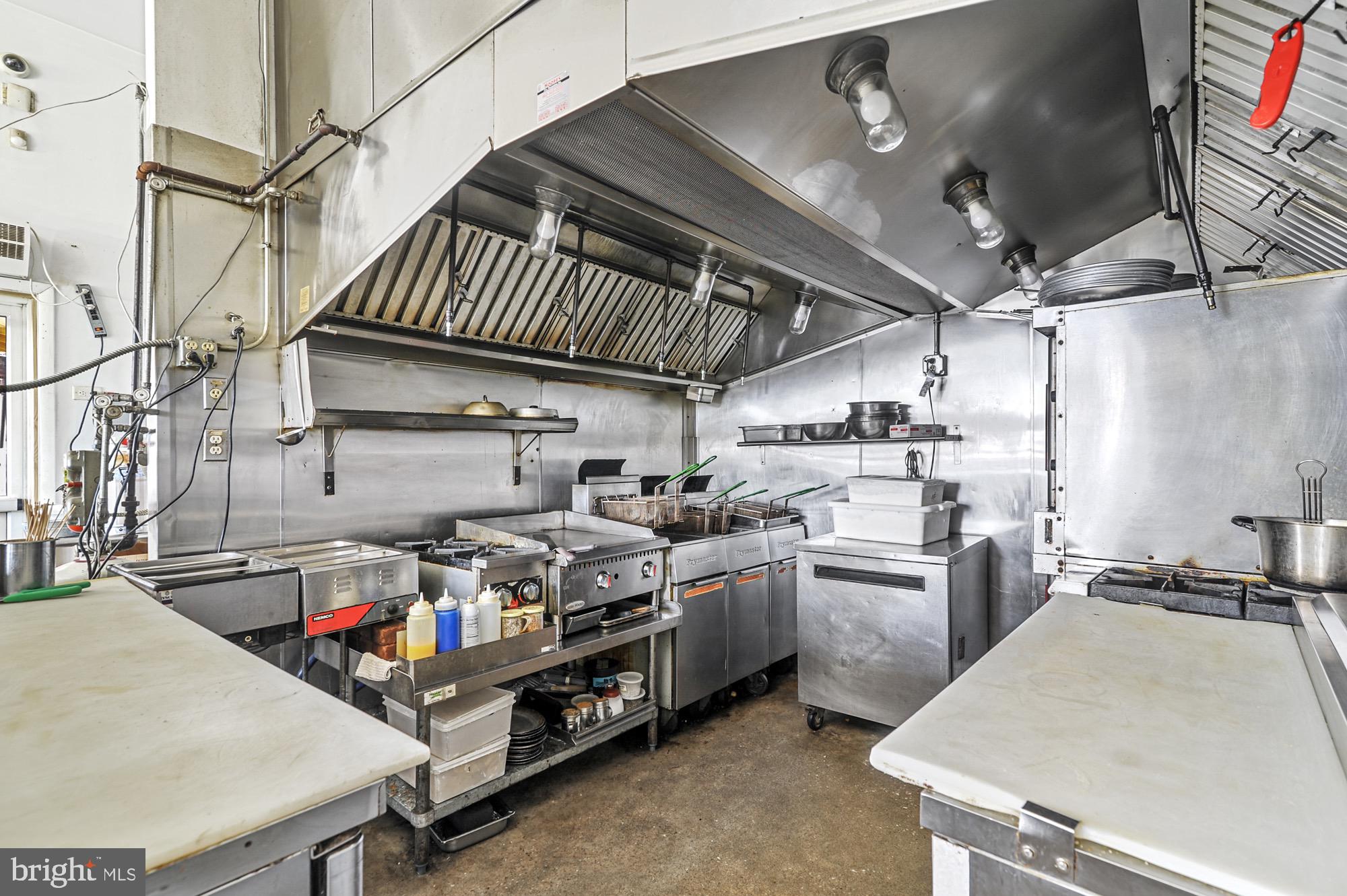 Real estate listing preview #37